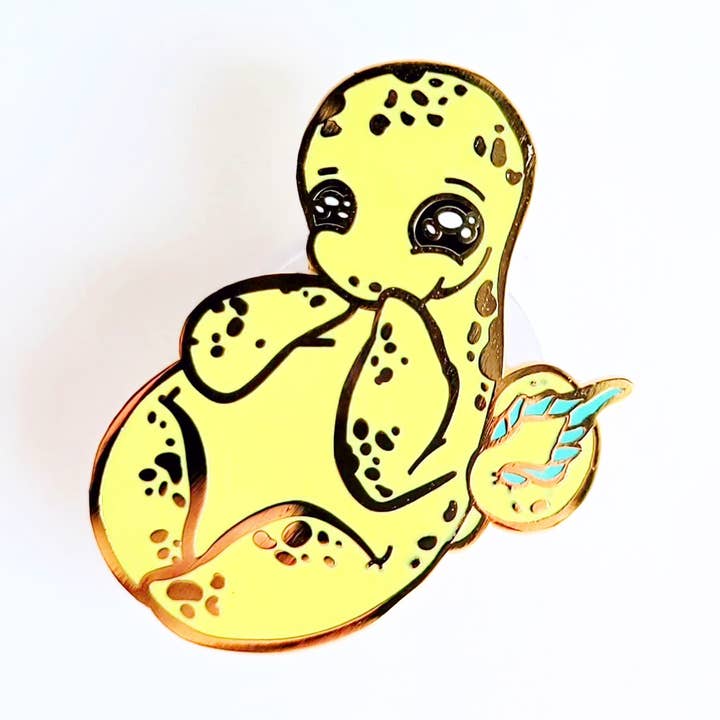 Épinglette en émail Loch Ness Monster | Épinglette Nessie | Cute Cryptid pour la vente par Shlii Kawaii