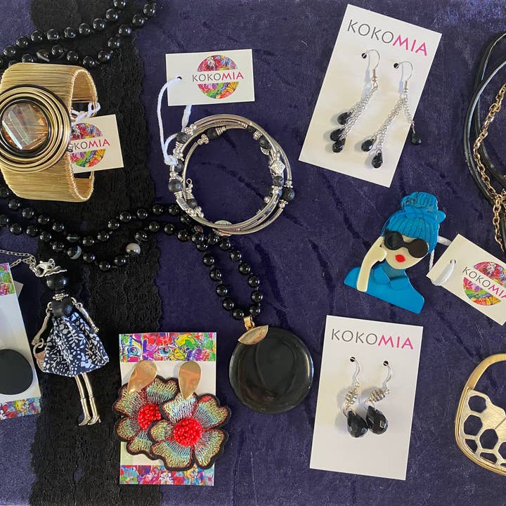 BUNDLE A for wholesale by On Trend Agencies