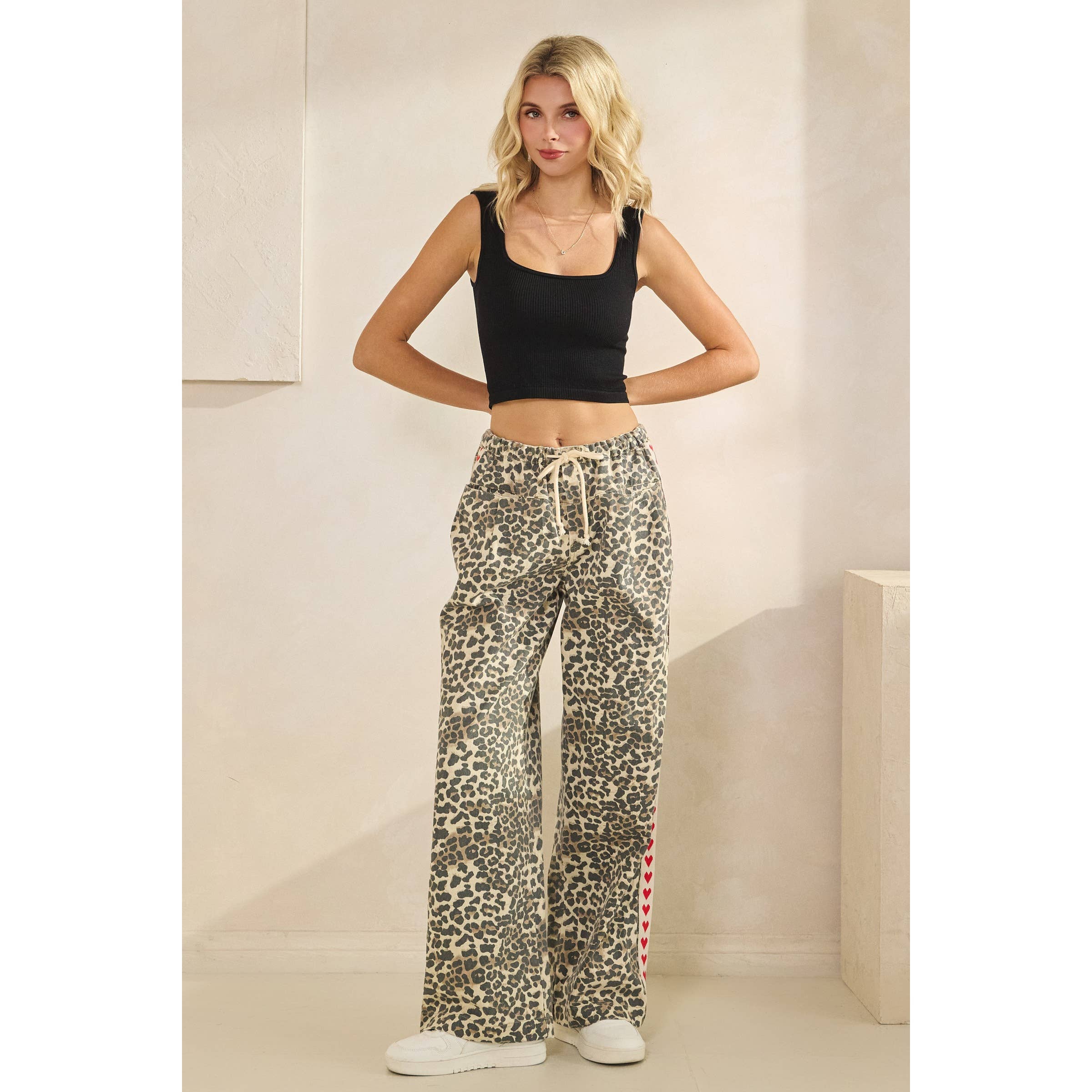 Veveret – wholesale Pants – Women's – Leopard Printed Striped Wide Legged Pants23