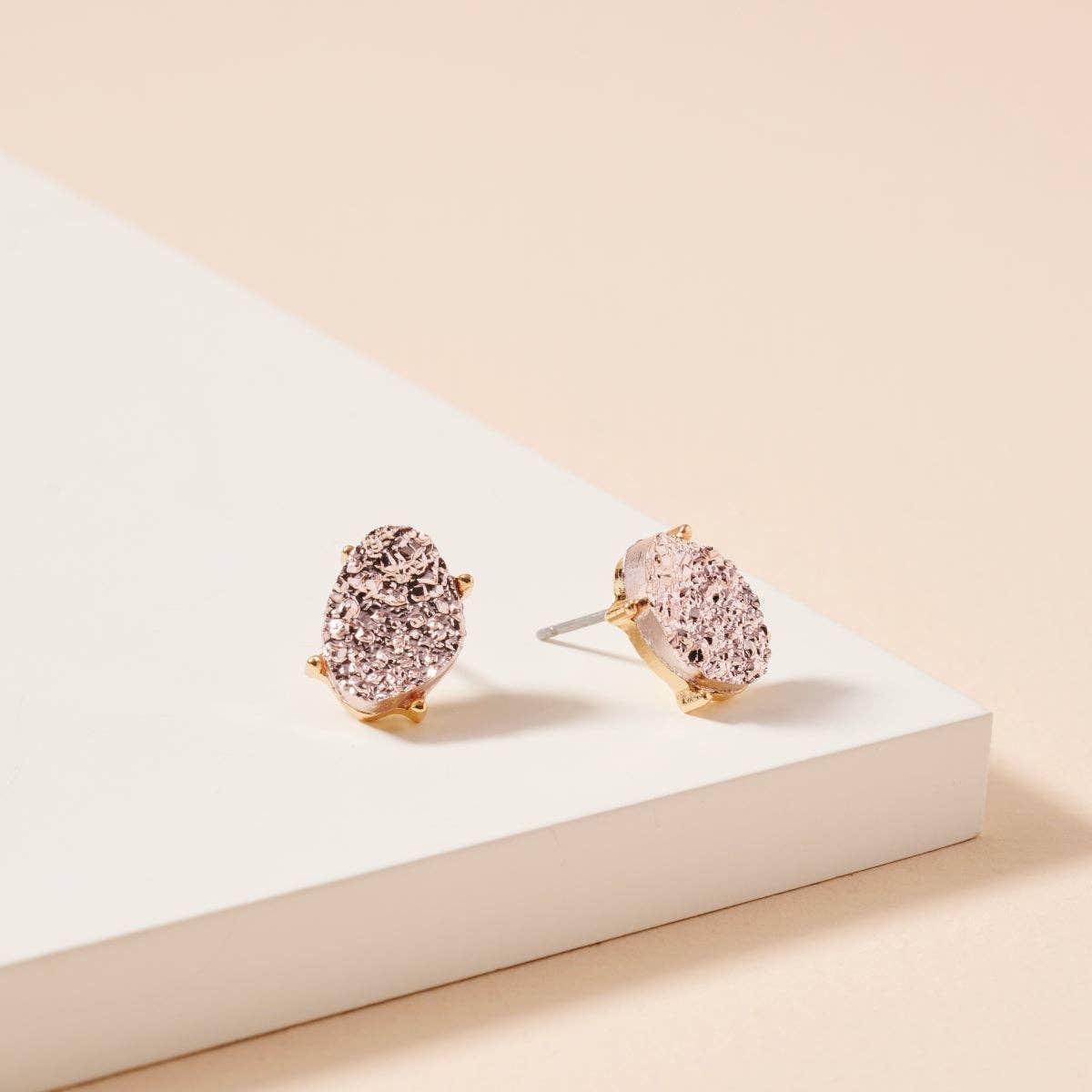 Frem - Vendita all'ingrosso Orecchini a bottone - Orecchini a bottone in pietra druzy a forma organica17