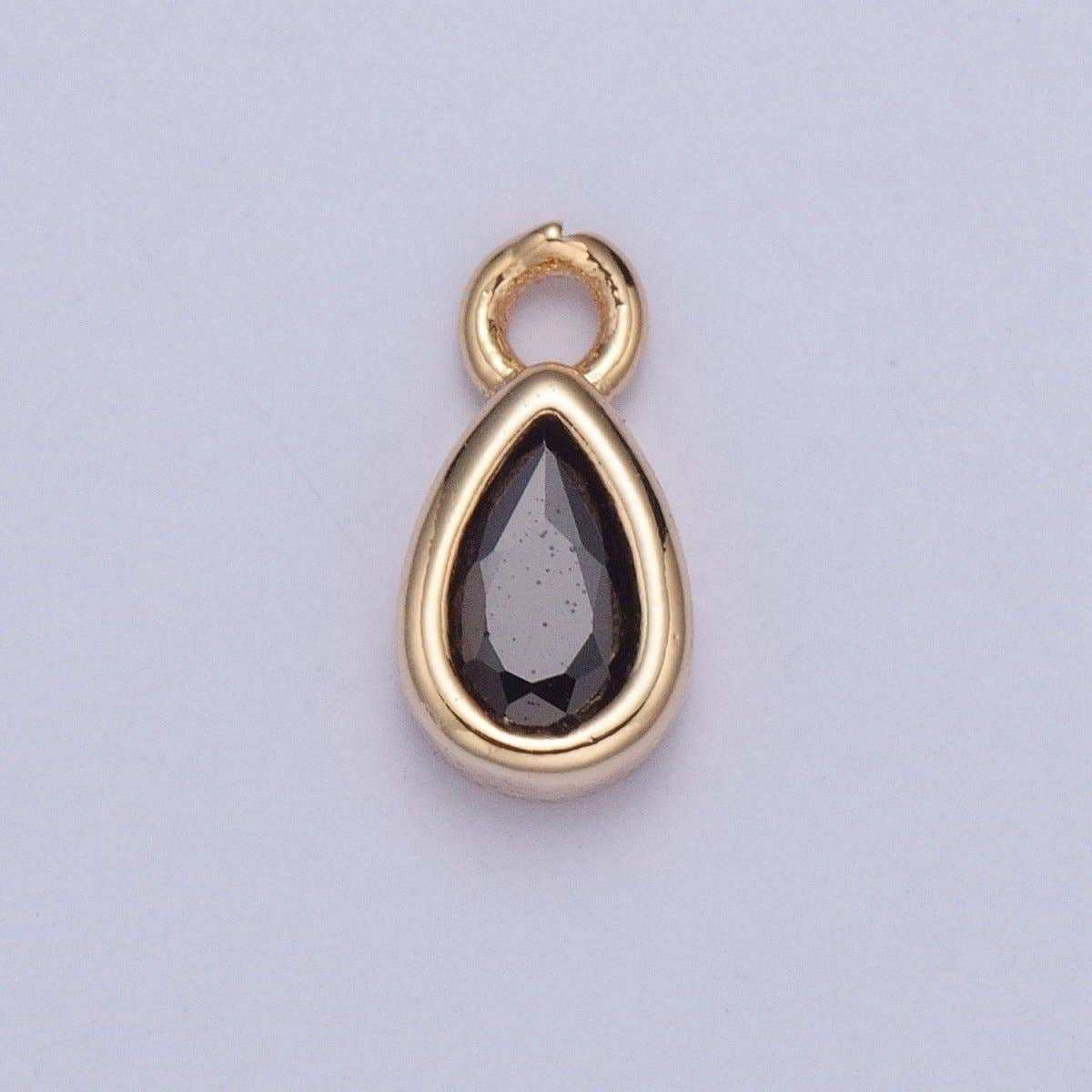 Aim Eternal - Wholesale Individuele bedel/hanger - Tiny gouden druppel bedel, micro pavé druppel, mini geometrische bedel met zirconia voor armband X-011-X-0177