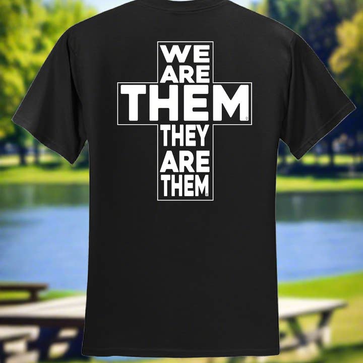 Nous sommes eux, ils sont eux - T-shirt croisé d'autonomisation pour la vente par Hey Transfers