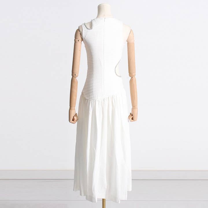 Productseeker - Wholesale Dress - Women's - DR0137 Spring Elegance: Slim, Pleated Sleeveless Dress14