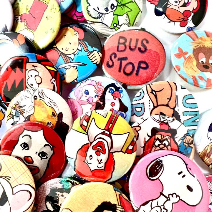 Bite Your Granny - Wholesale Lapel Pin/Button - X25 Upcycled Comic / Story Caricature Badge Assortment