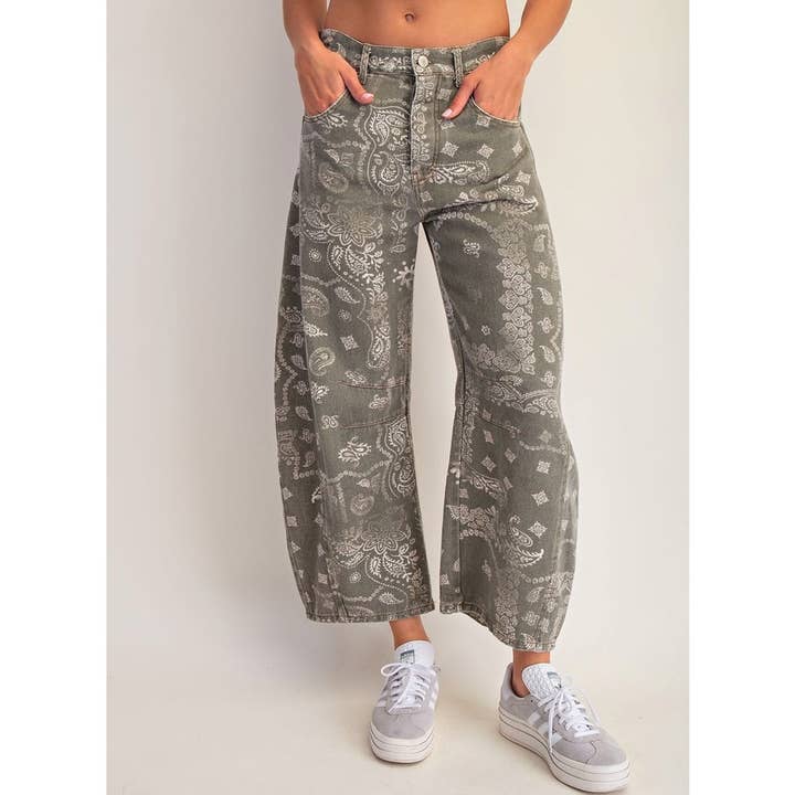 13329 Mineralvaskede Paisley-trykte Barrel-jeans for engroshandel hos Coloring You