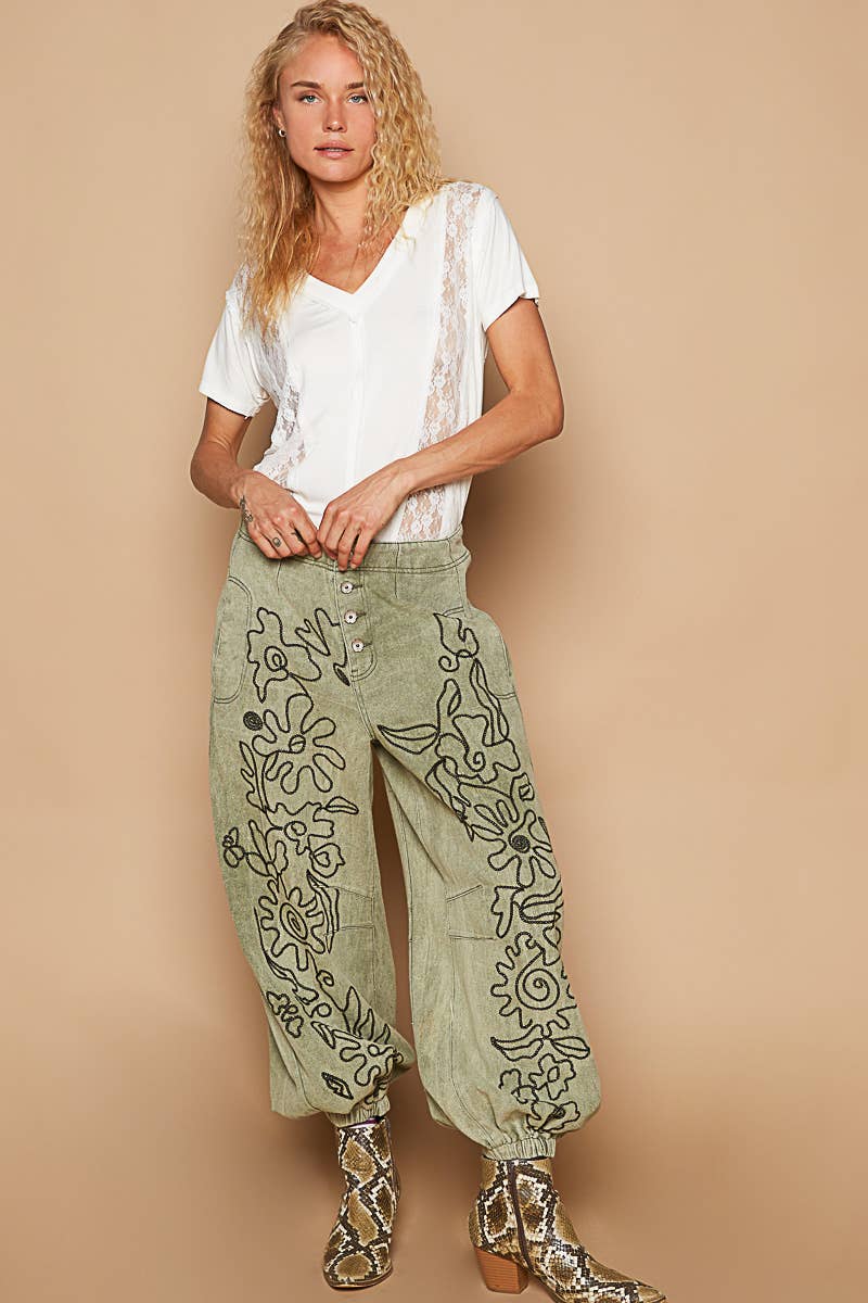 Pol Clothing - Wholesale Pants - Women's - Floral embroidered pattern solid twill pants13