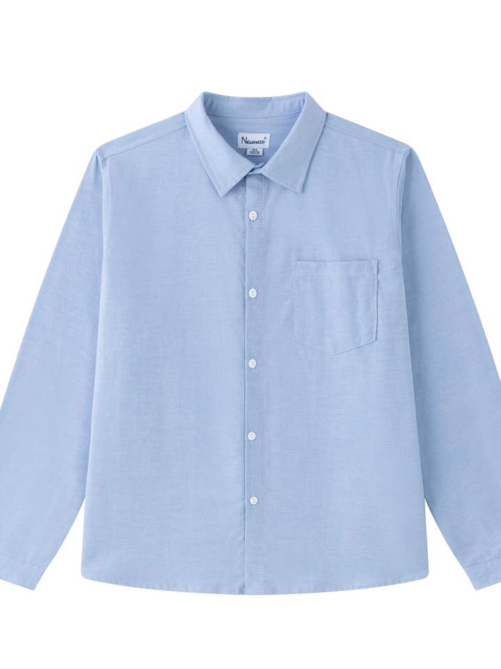 Skjorte med mao-krave og kontrasterende broderi i blå oxford for engroshandel hos Newness Kids