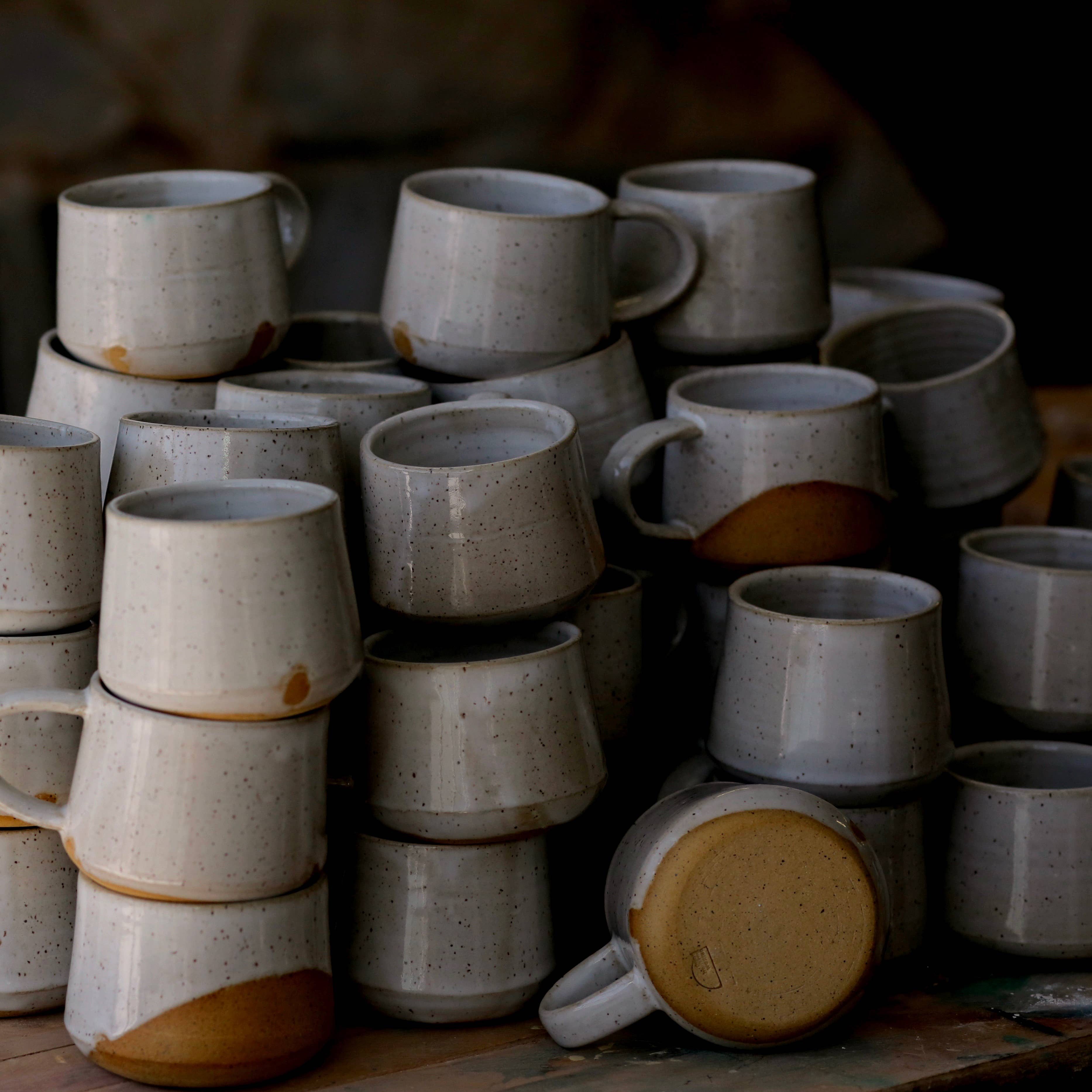 Good Hearted Woman – Großhandel Kaffeebecher – Gefleckte weiße Tasse0