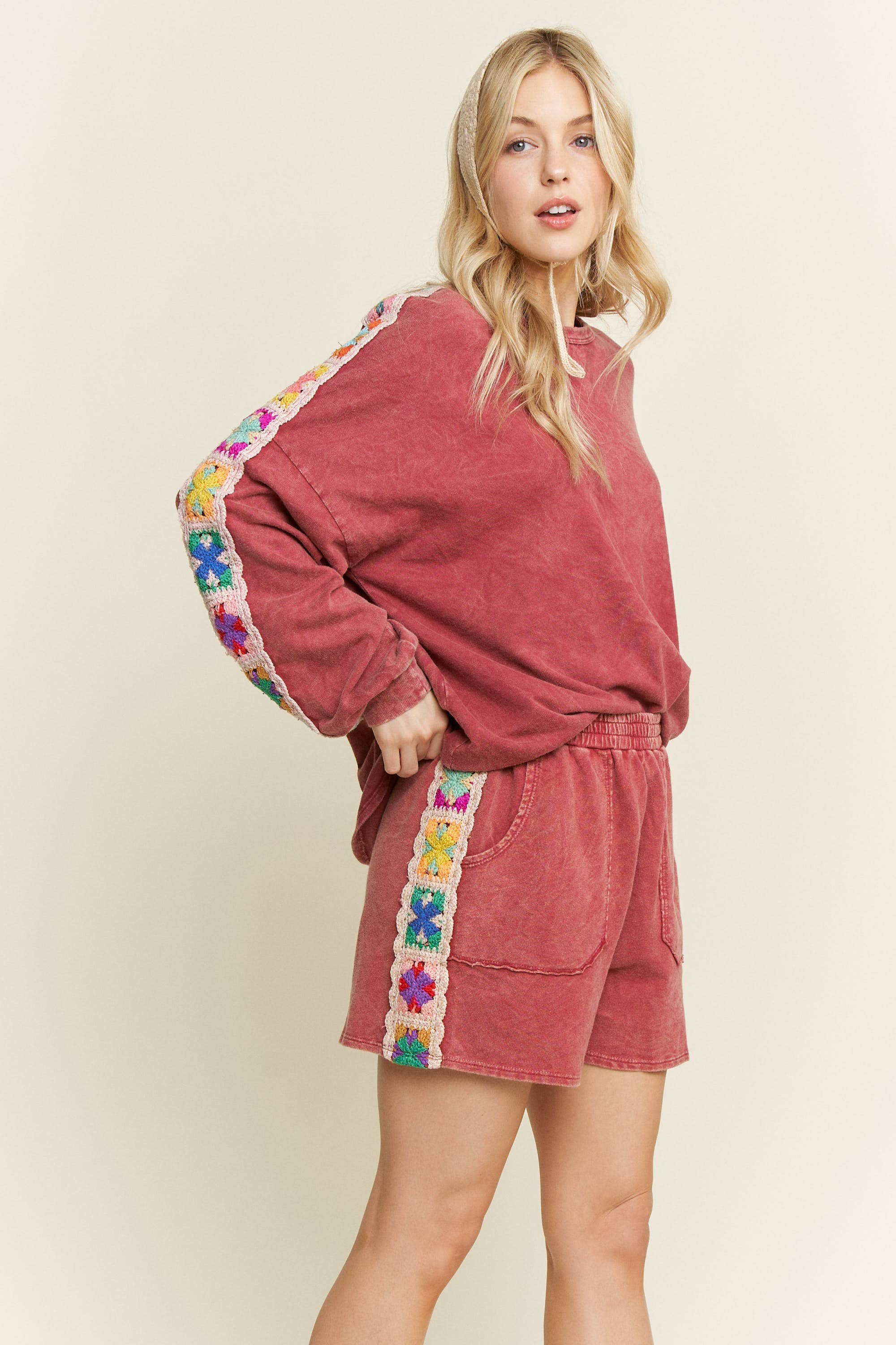 J.Her - Wholesale Shorts - Women's - Mineral Washed Crochet patch side trim Knit Shorts HP648727