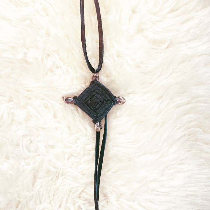 Gypsy Hawk Collective - Wholesale Pendant/Charm Necklace - God's Eye Pendant GEP-1006