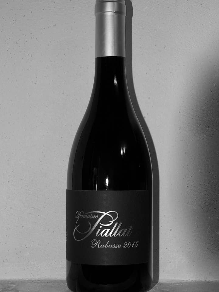 Côtes du Rhône Village Rouge - Cuvée 'Rabasse' 0,75 cl 2015 für den Großhandel von Domaine Piallat-La Cave de Laure