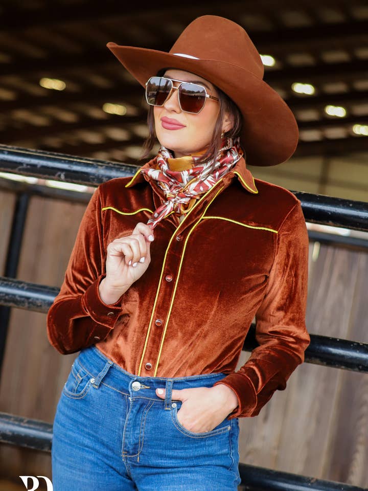 CAMISA PERFORMANCE EM VELUDO FERRUGEM (ADULTO) por atacado de Ranch Dress'n