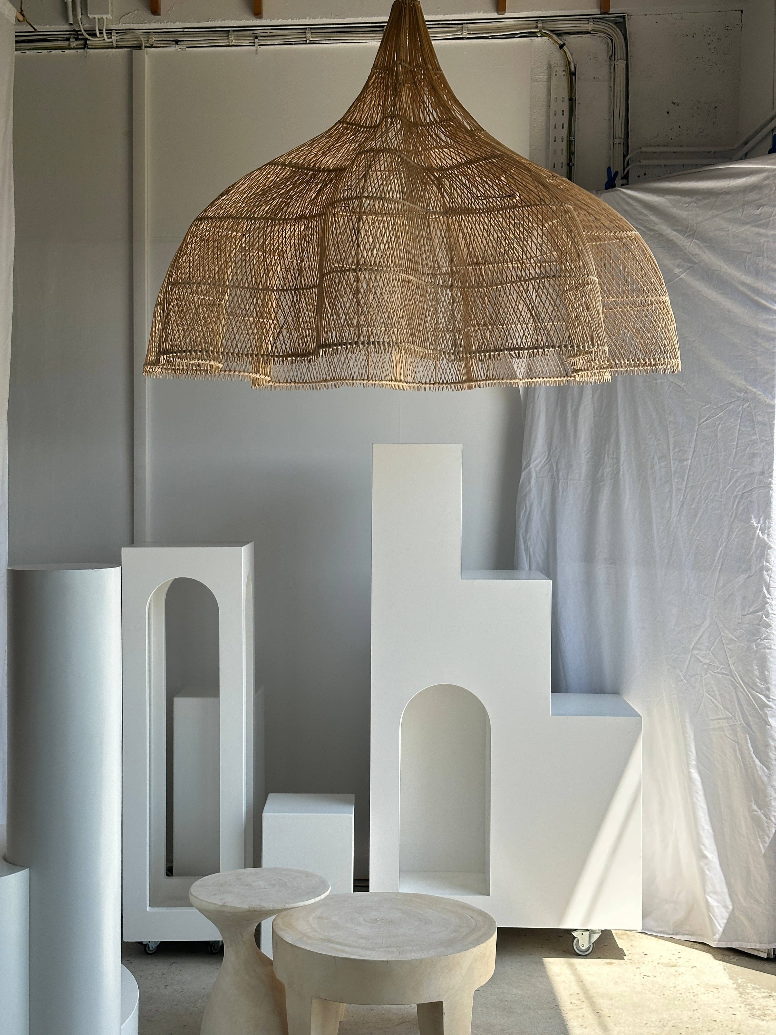 Office Objets - Wholesale Chandelier/Hanging Light - Immense rattan suspension in the shape of a flower, tulip, corolla H:1m; D:1m5012