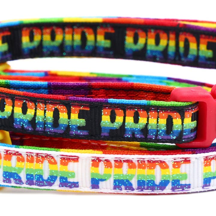 Pride Rainbow Sicherheits-Katzenhalsband mit abnehmbarem Glöckchen für den Großhandel von From Pugs to Persians Pet Accessories, LLC