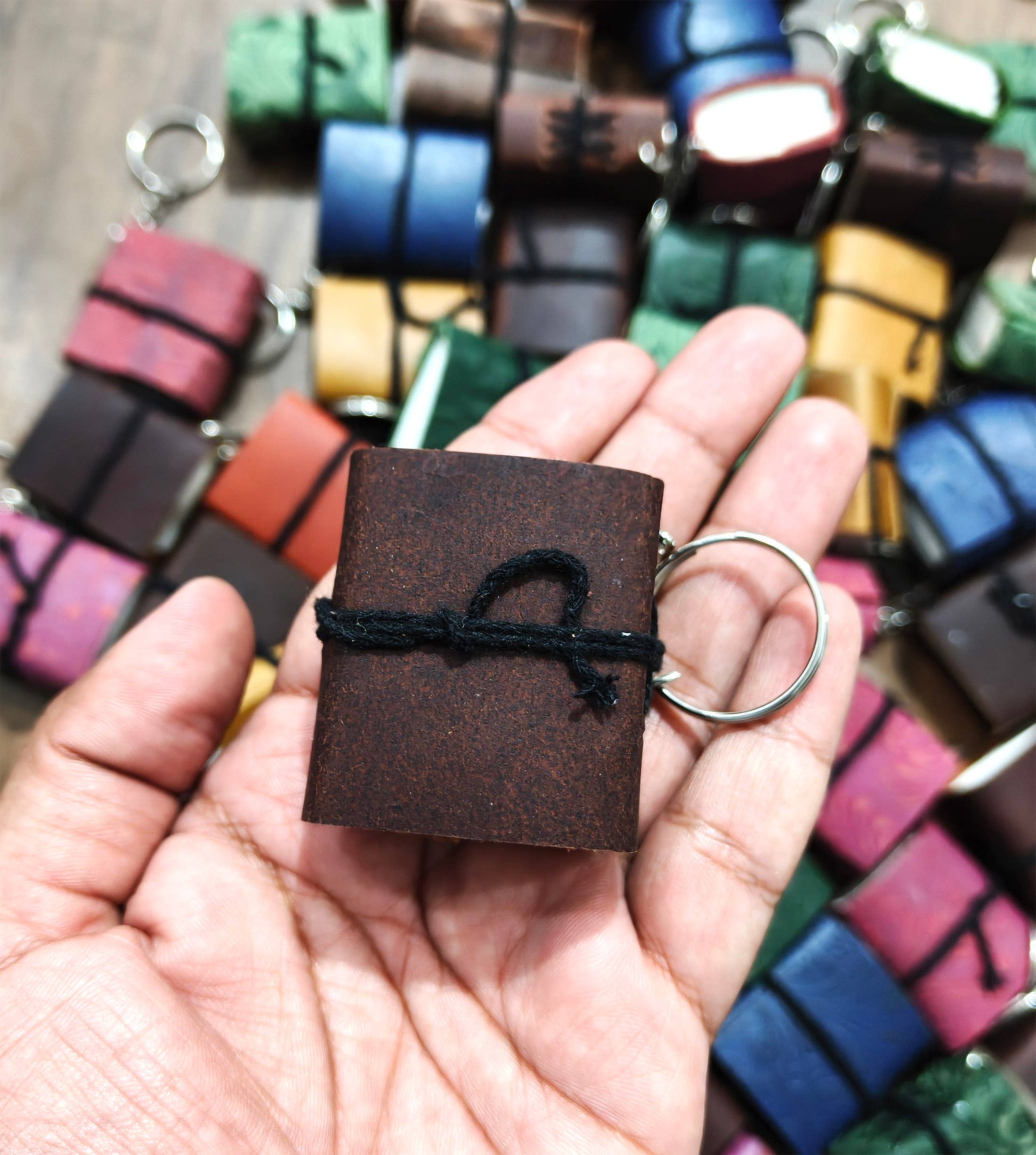 Billion Brothers - Vendita all'ingrosso Portachiavi - Unisex - Portachiavi con Mini Diario in Pelle Migliori Piccoli Regali4