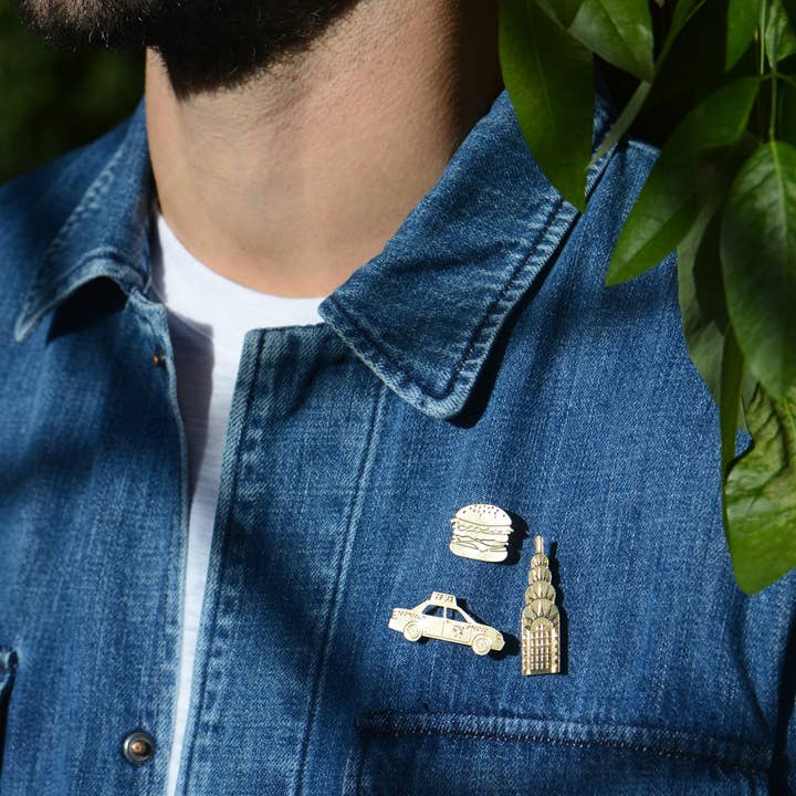 Titlee - Wholesale Lapel Pin/Button - CHRYSLER building lapel pin