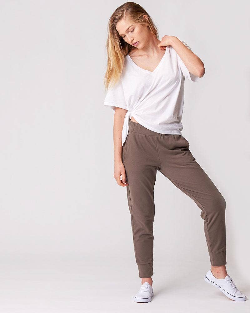 Everywhere V-Neck Tee - White for wholesale on Faire6