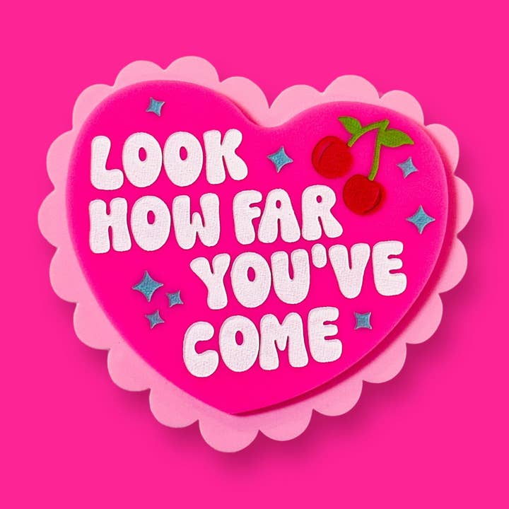 Olha Quão Longe Chegou - Pink Heart Cake Magnet por atacado de The Hissin' Kitten