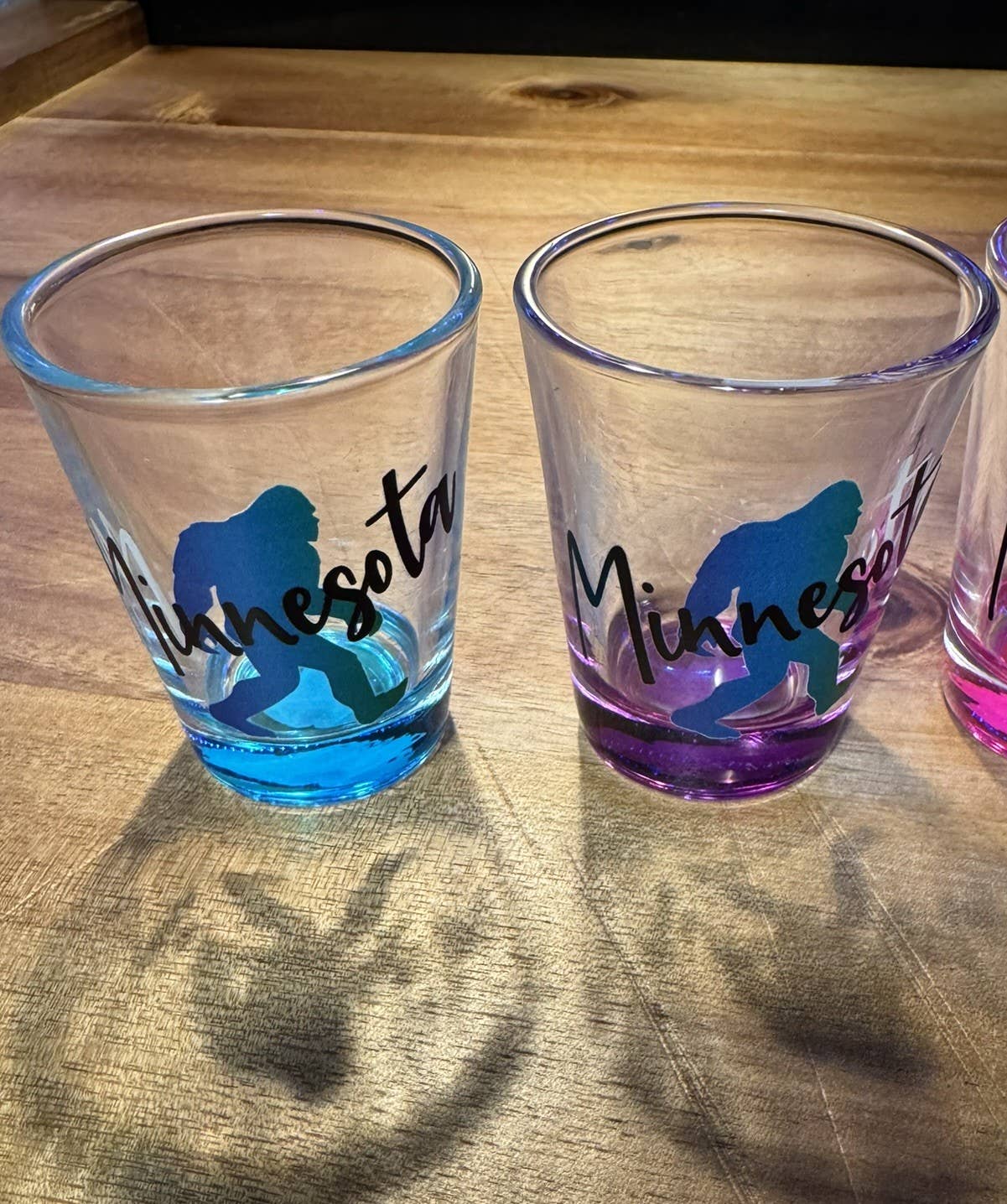 Squatchin’ Country - Vente Verre à shooter - Verres à liqueur colorés de l'État de Bigfoot - votre État / personnalisé8