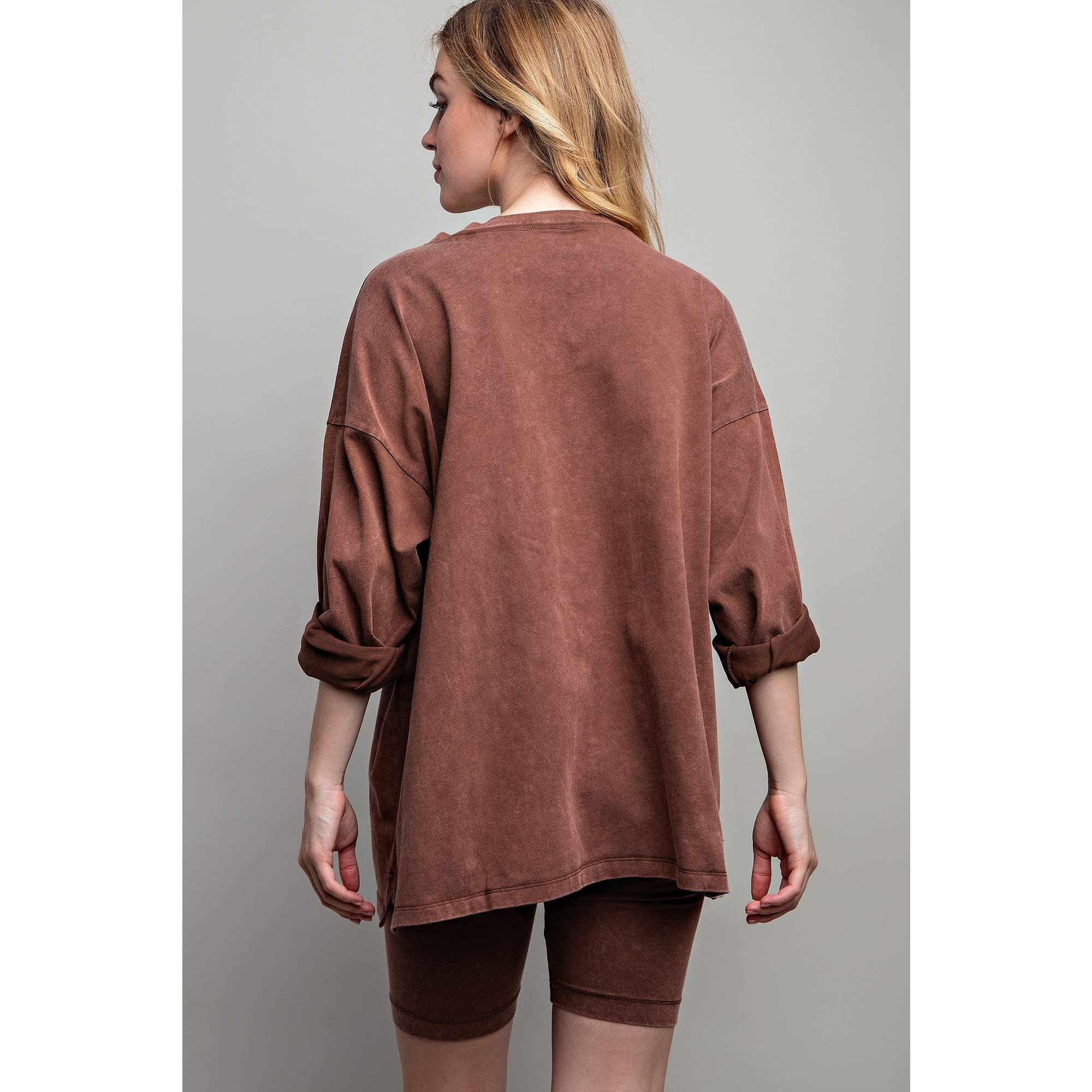 Sweet Generis - Wholesale Lounge Set - Women's - COTTON MINIERAL WASHED OVERSIZE TOP WITH CASUAL BIKER SHORT 5