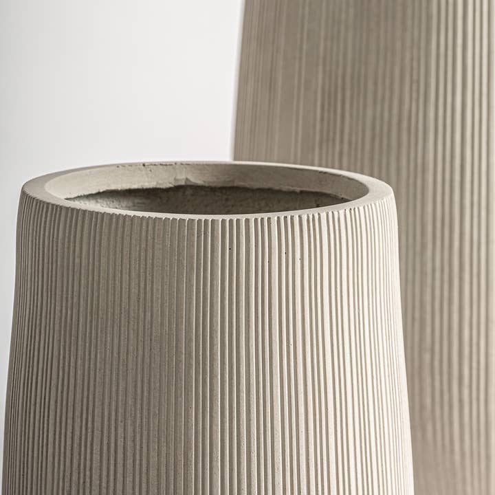 Kodu - Wholesale Plant Pot - Set of 2 gray ceramic planters measuring 44x44x66cm1