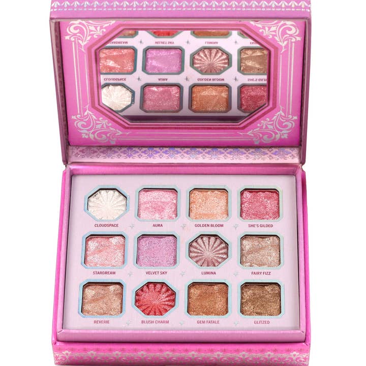 Lumina Vault Eyeshadow Palette for wholesale by Moira Cosmetics