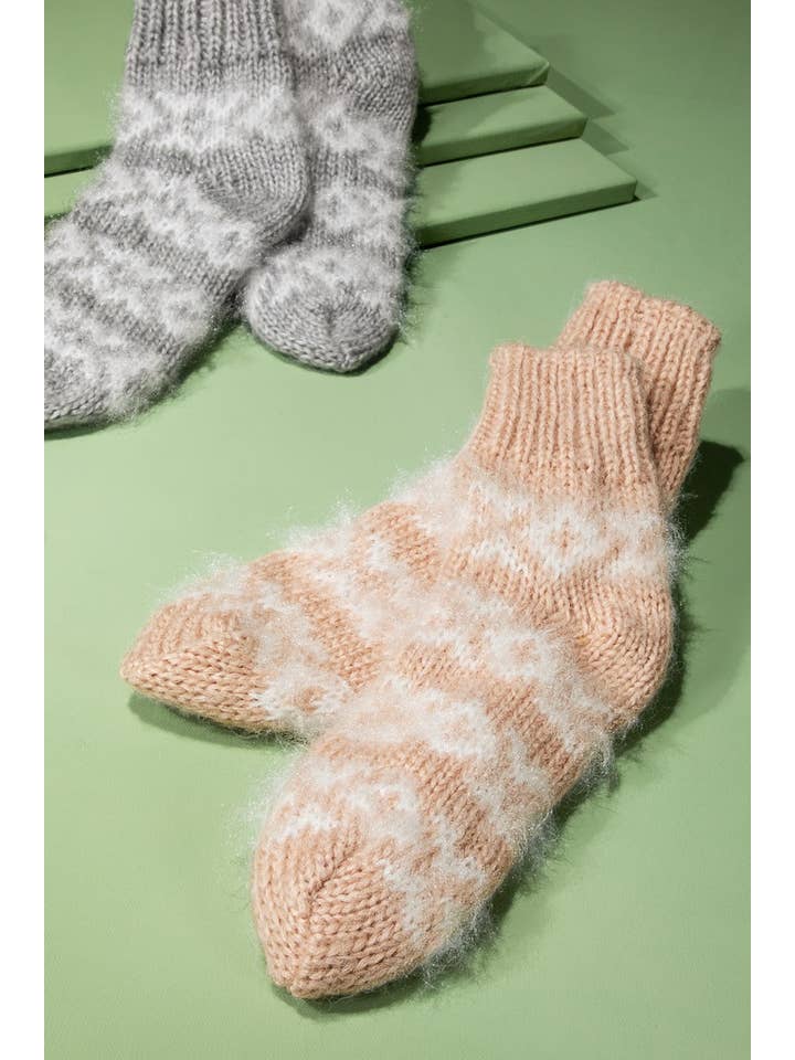 Urbanista - Wholesale Socks - Women's - Fuzzy Nordic Socks