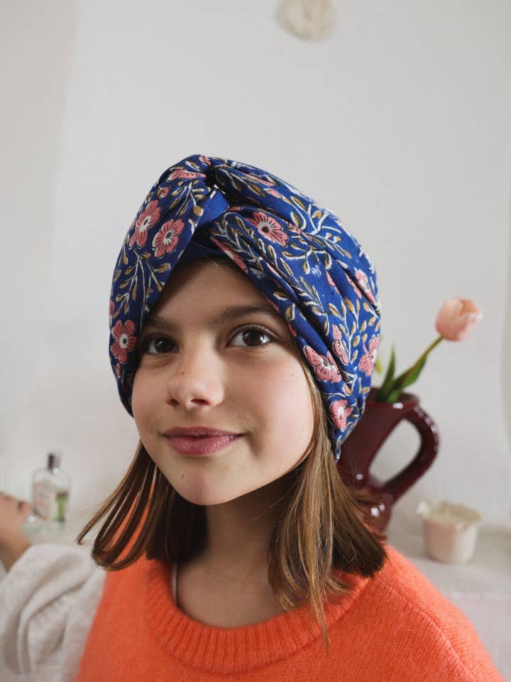 Bellis Night Adult Scarf 100 cm for wholesale by SO FAMILY