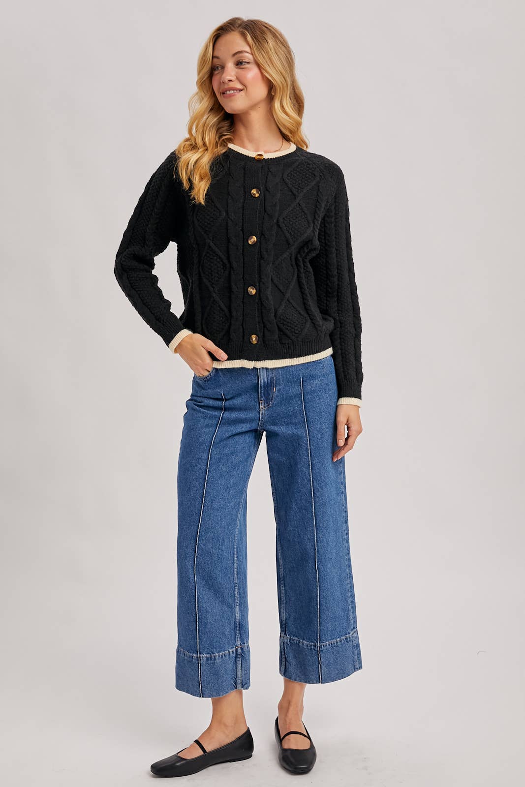 Bluivy - Vendita all'ingrosso Cardigan - Donna - CARDIGAN IN MAGLIA A TRECCE BUTTON DOWN20