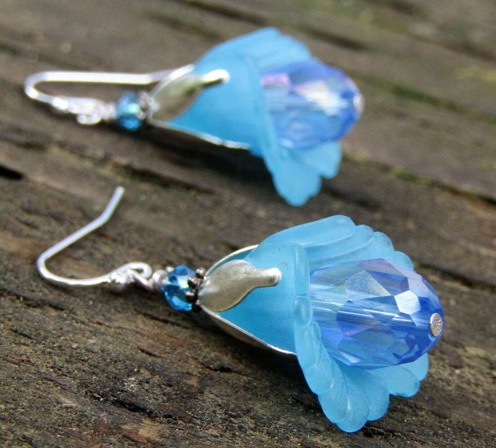 Best blue lily jewellery on Sale