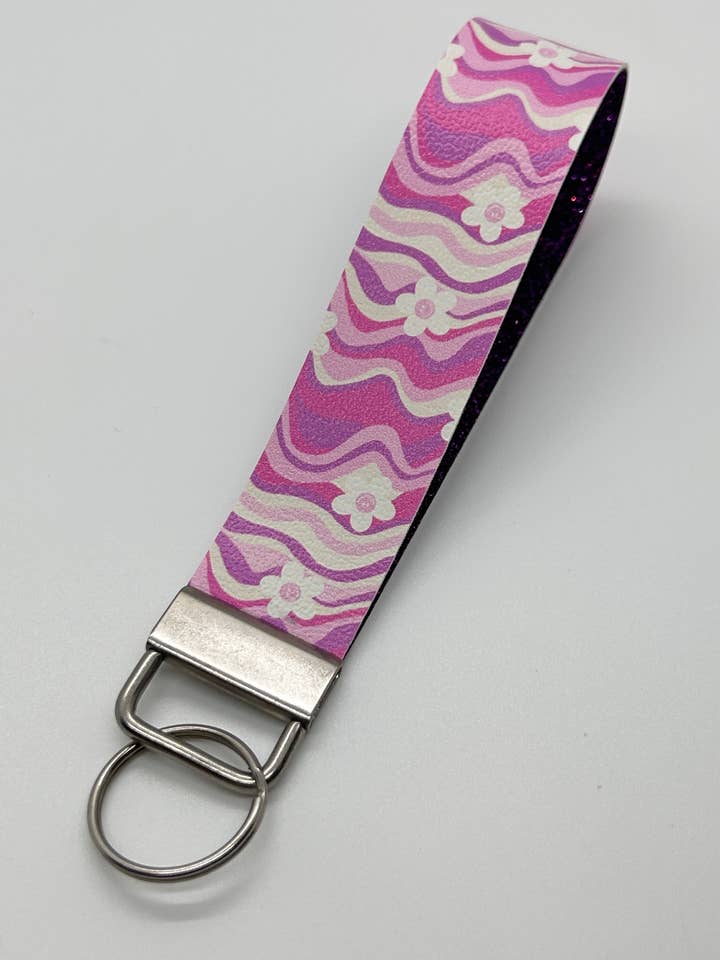 Groovy Daisy Schlüsselanhänger für den Großhandel von Sidekick Keychain Supply