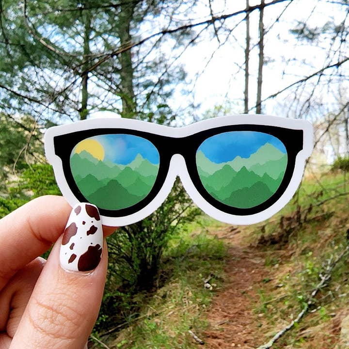 Zonnebrillensticker, bergensticker, sticker uit de Appalachen voor wholesale door The Dungeon Rose