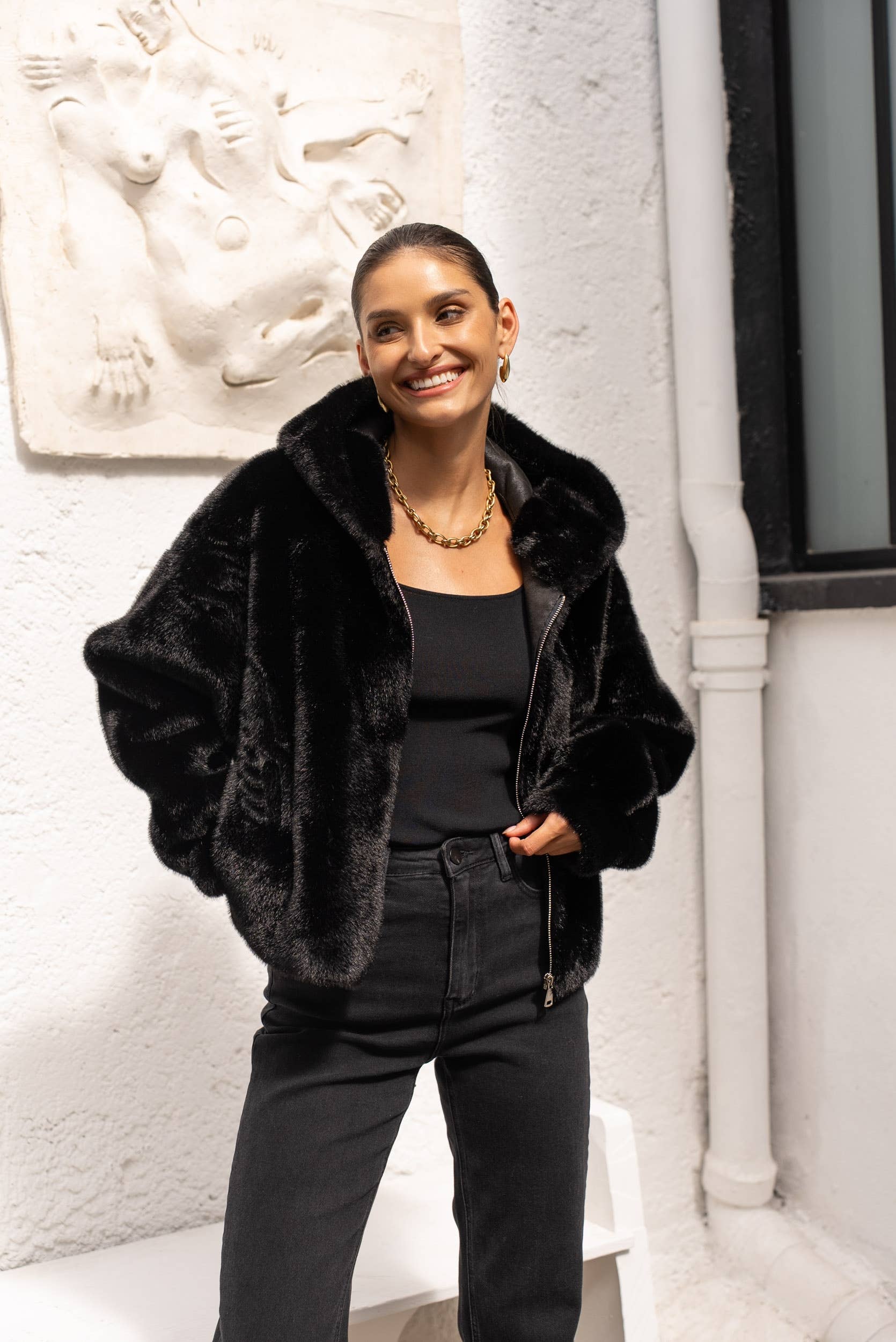 Attentif Paris - Wholesale Fur/Faux Fur Coat - Women's - Short coat with hood in faux fur with braided details15