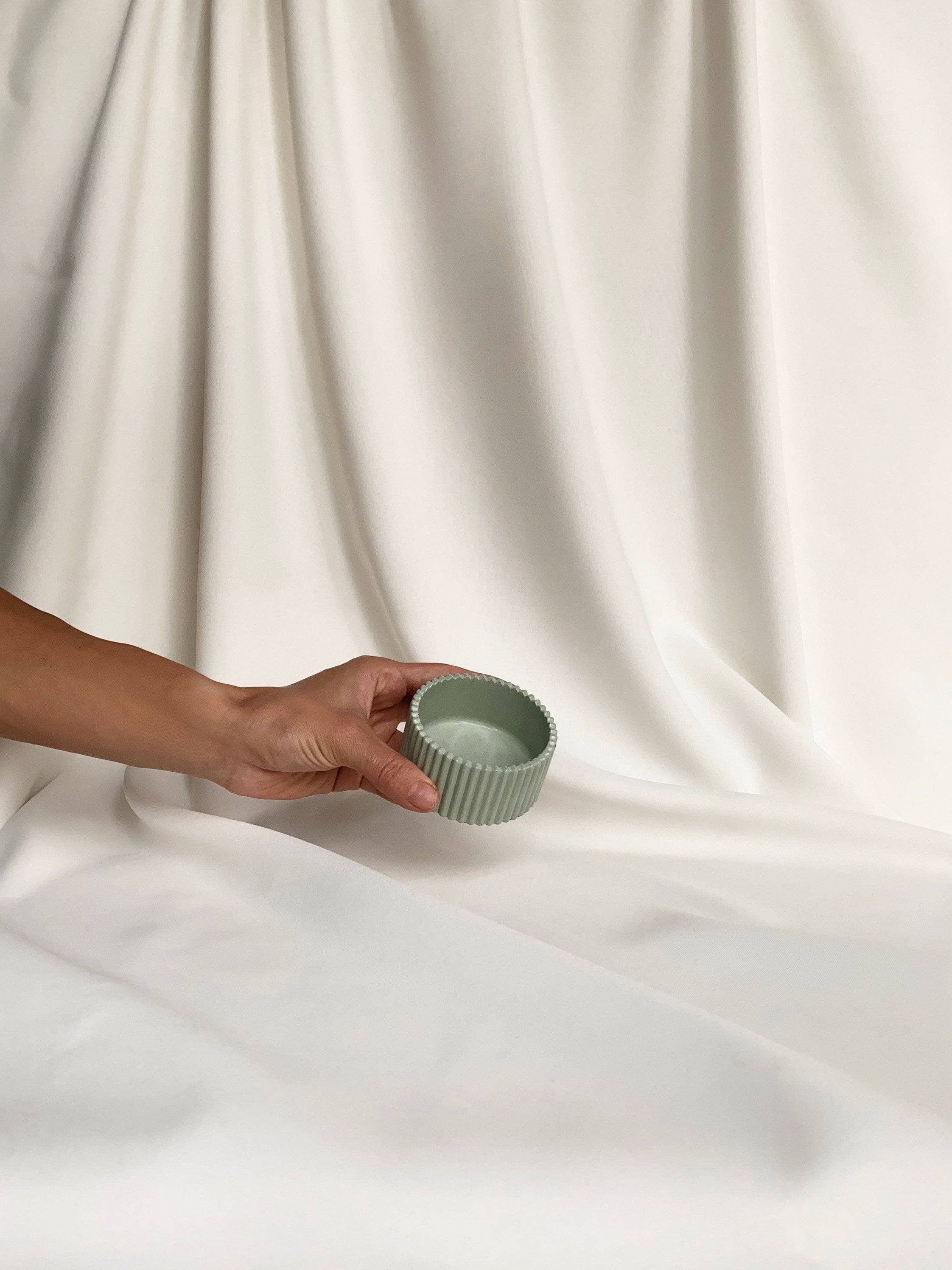 Atelier La Rouleuse - Wholesale Decorative Plate/Dish/Bowl - CANALIS - small decorative concrete bowl