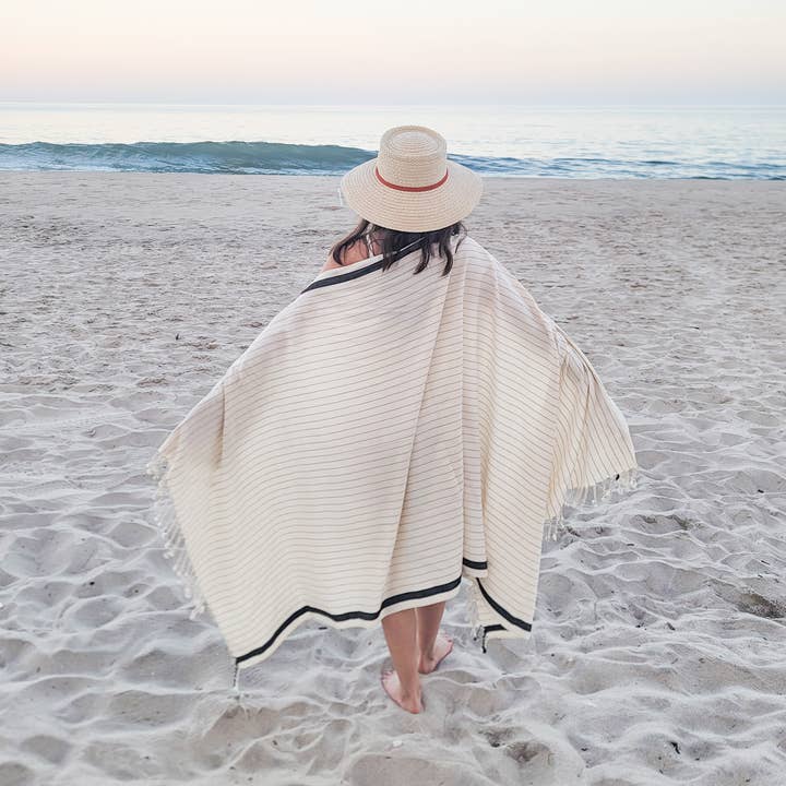 St. Tropez Beach Towel | Flatwoven Sand Free Turkish Towel for wholesale by Kalkedon Towels