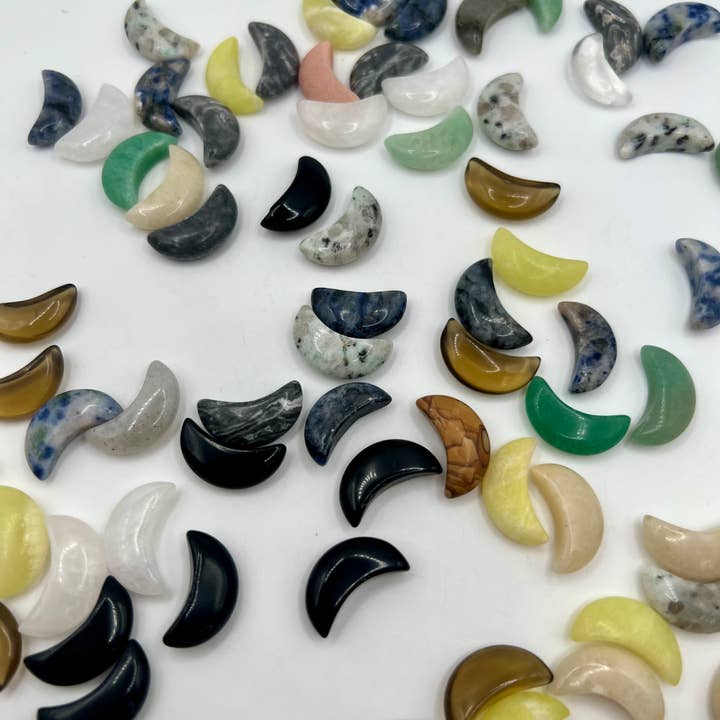 Oils and Auras - Wholesale Spiritual Stone/Crystal - Crystal Moon Carving - Assorted Mini Crystal Moon