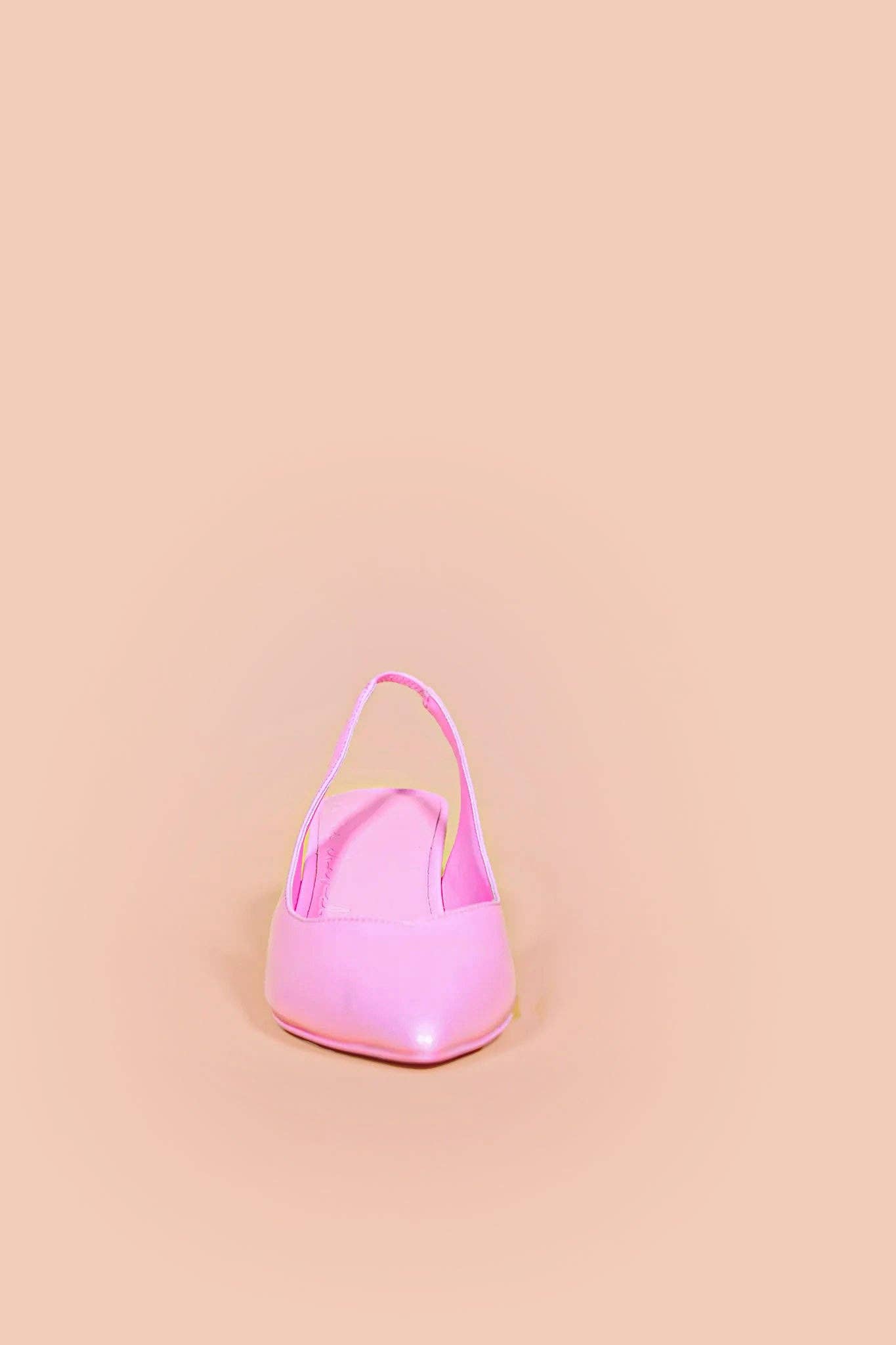 She is Cheval - Wholesale High Heels - Women's - Court Me (Almost Perfect)1