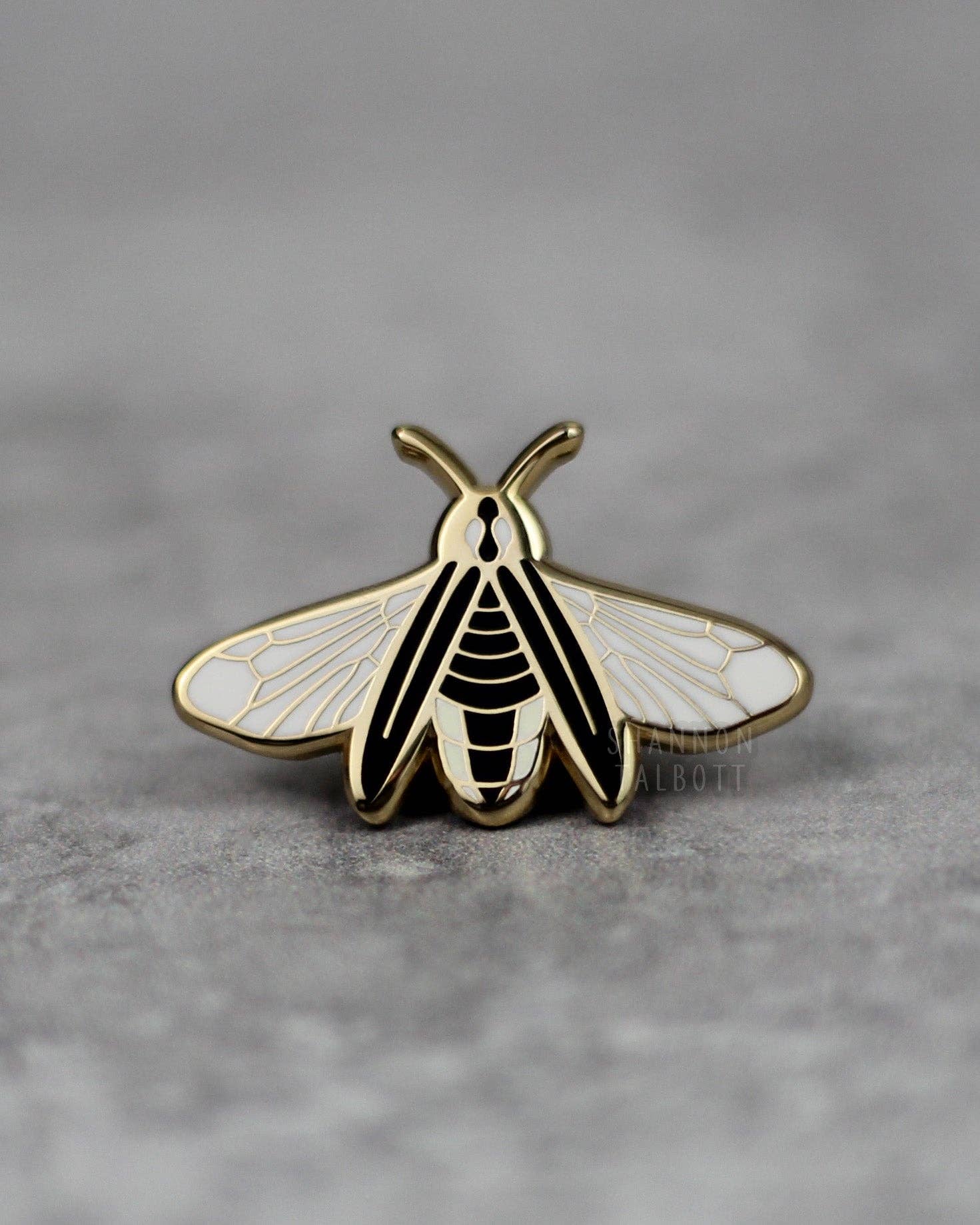 Shannon Talbott - Wholesale Lapel Pin/Button - Firefly Lightning Bug Enamel Pin - Glow in the Dark - Gold