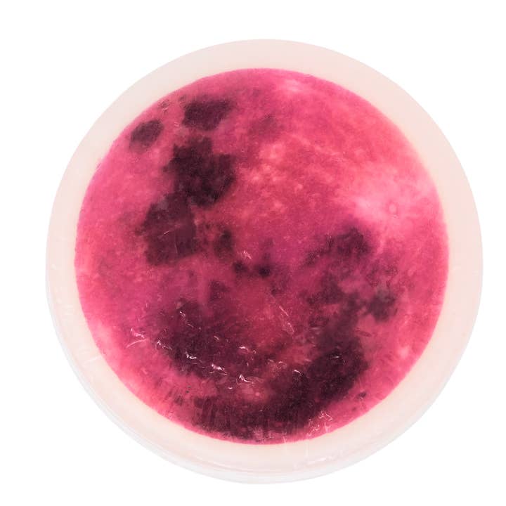 Savon Blood Moon pour la vente par Witch Baby Soap