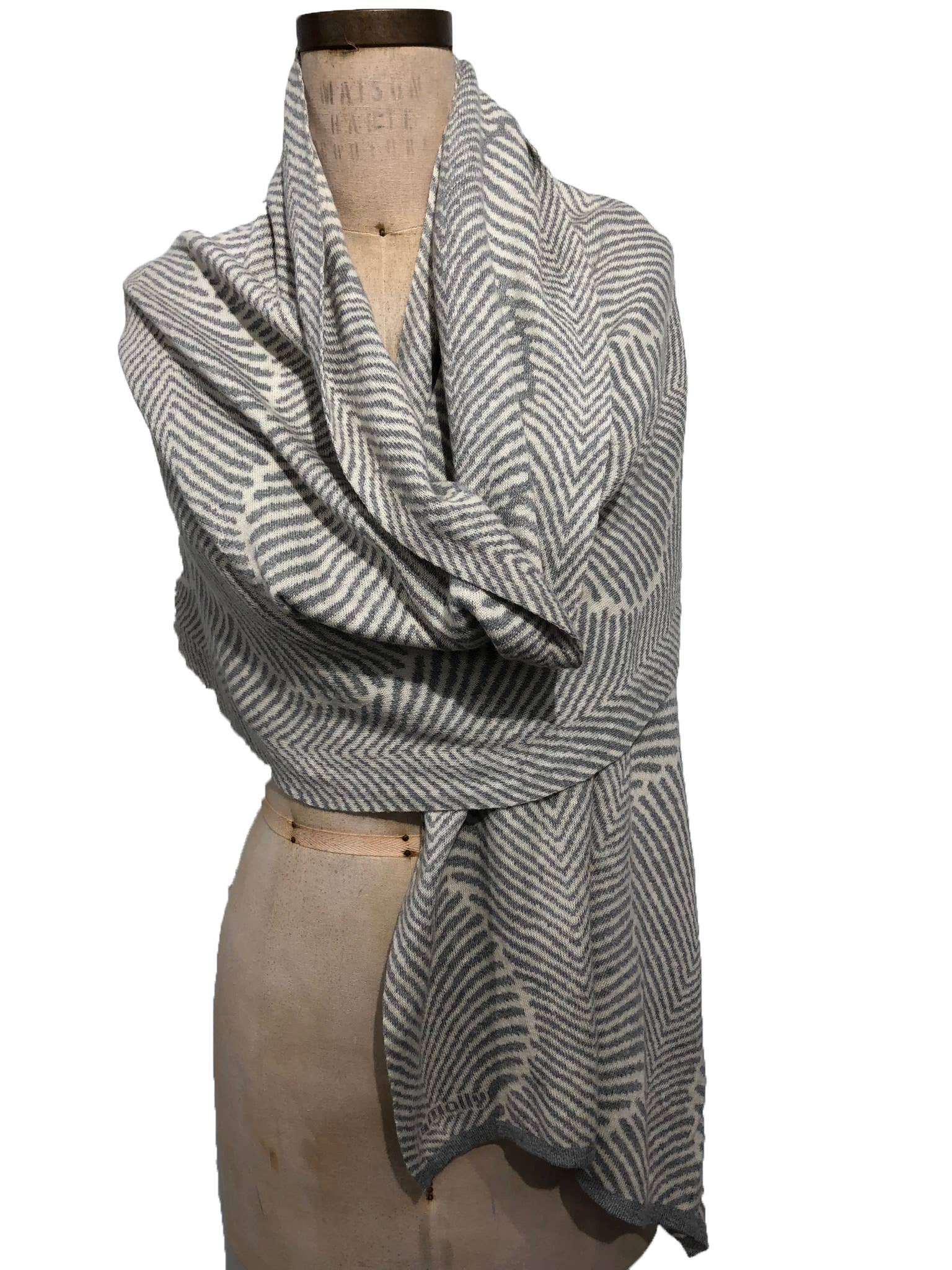 Liamolly – wholesale Scarf – Women's – Forest Fern Wrap5