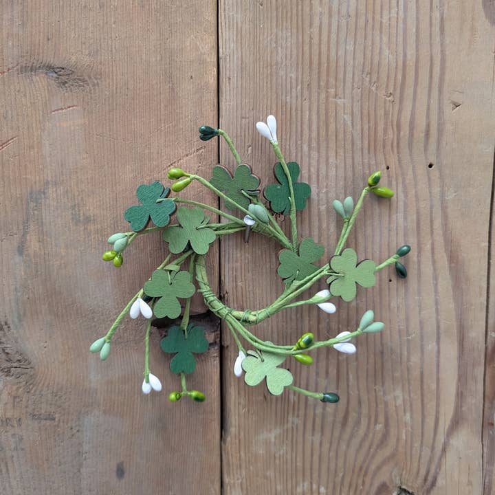 1,5" Pip Berry och Shamrock Ring för wholesale av A.T. Imports