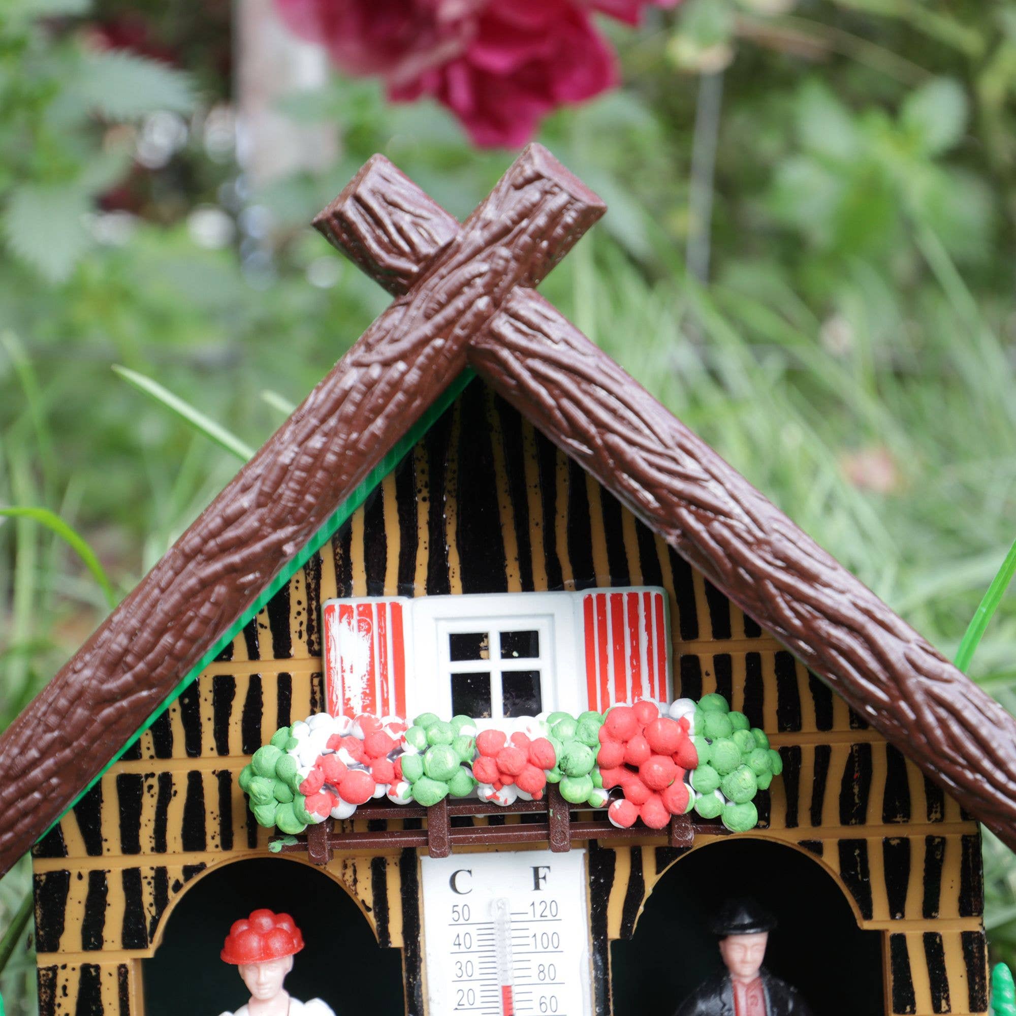 Tribal Trade GmbH - Wholesale Decorative Figurine - Wetterhaus thermometer Schwarzwald 02 green roof with deer8