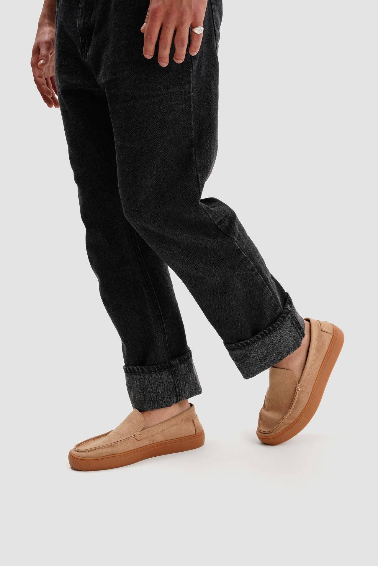 Paez - Wholesale Loafers - Men's - LOAFER GUM VEGAN SUEDE SAND9