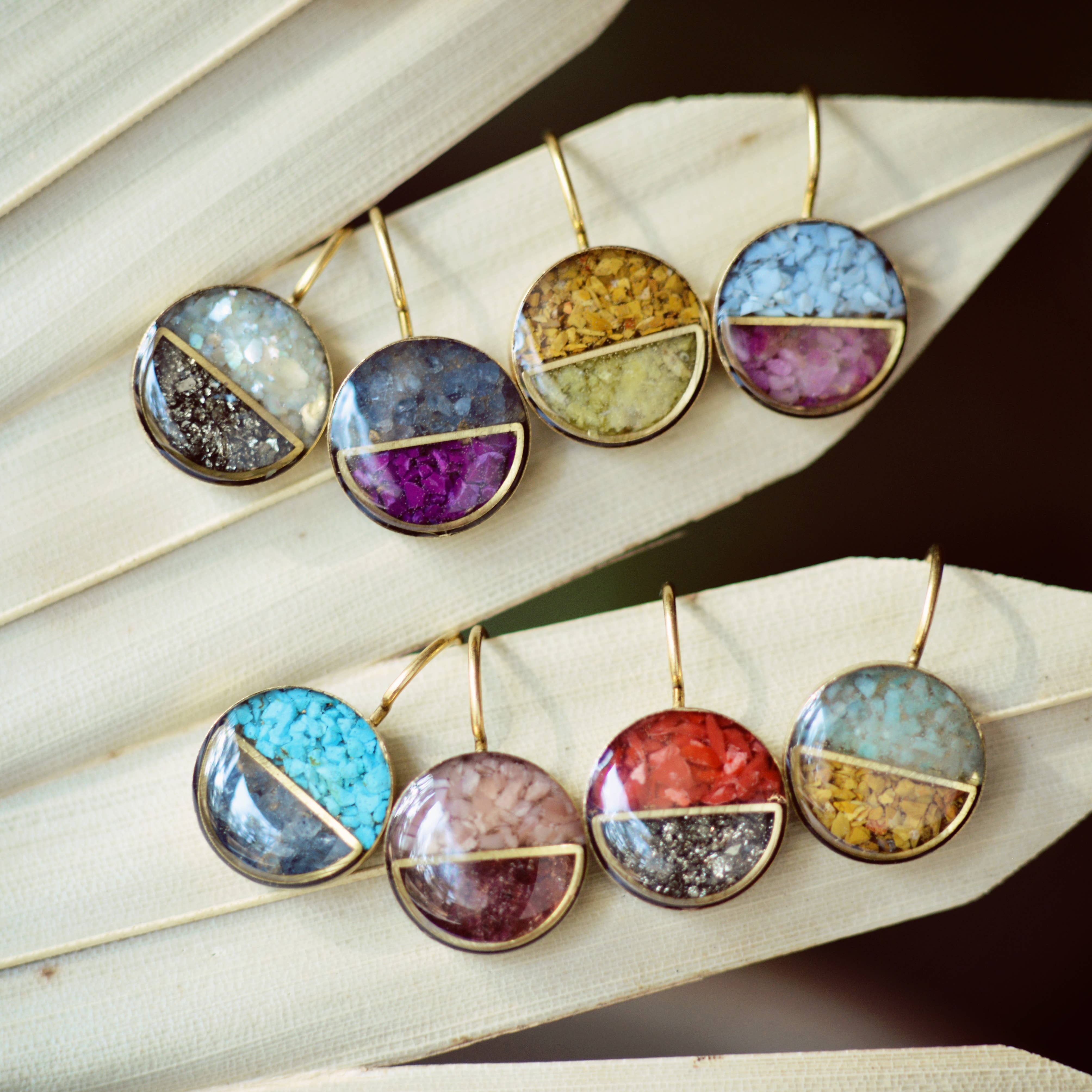 Cameoko - Wholesale Dangle Earrings - Crushed Gemstone Horizon Earrings0