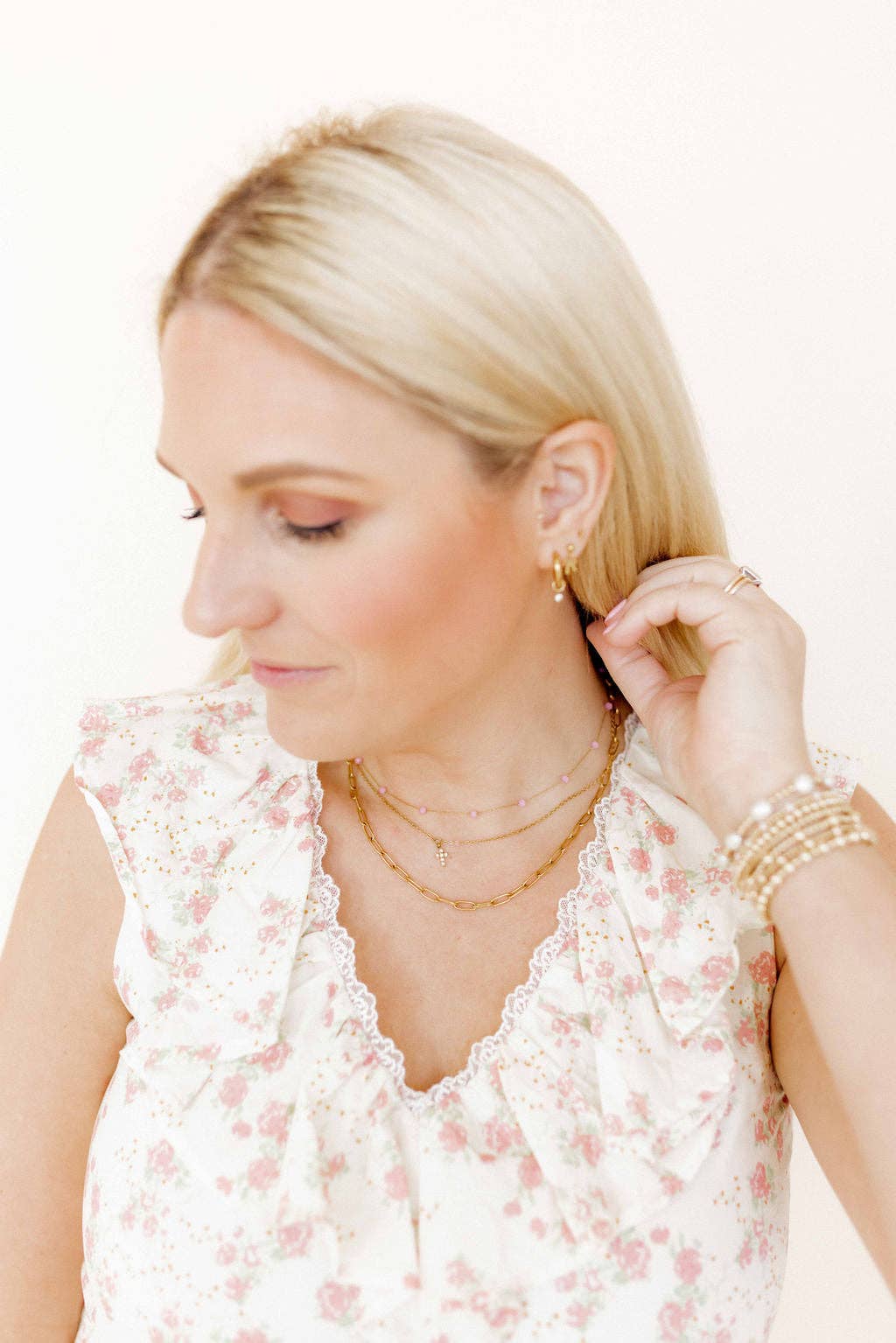 LINNY CO - Wholesale Pendant/Charm Necklace - Necklace - Carly Cross Gold7