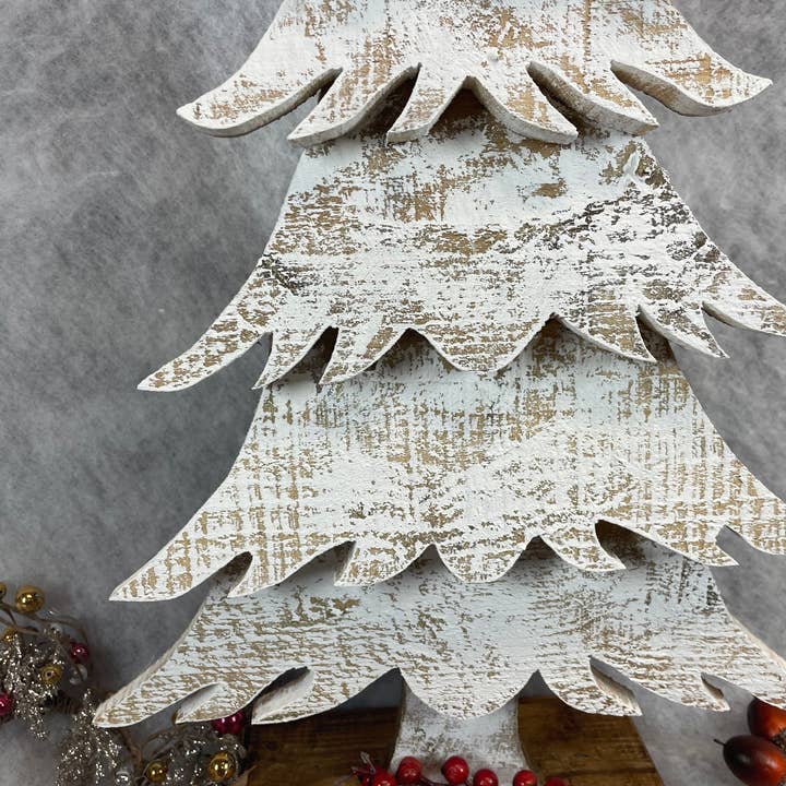 My Amigos Imports – Großhandel Weihnachtsschmuck – Vail Weihnachtsbaum-Holz-Handgefertigt-14x6x22H-Weiß
