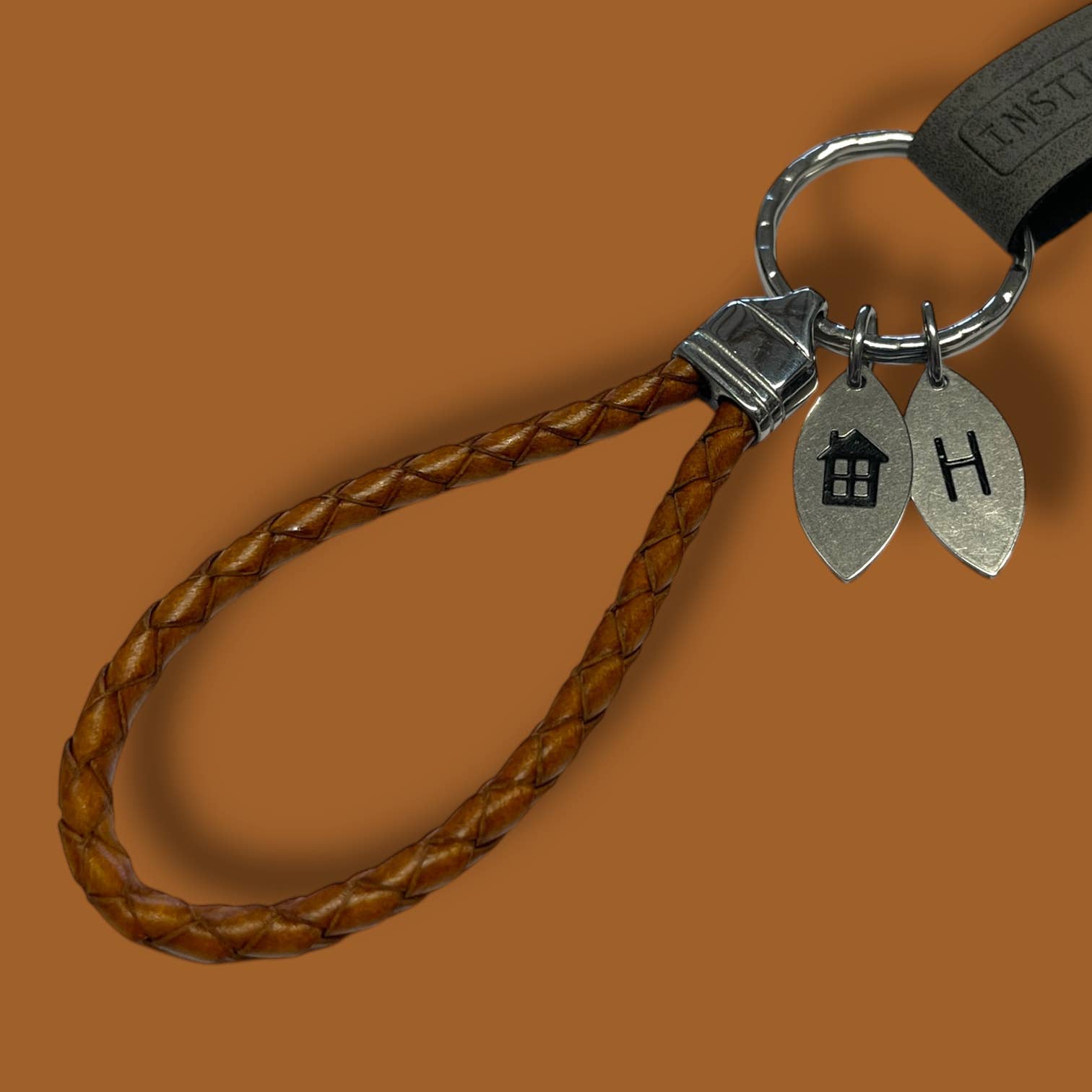 Instinct UK – wholesale Keychain – Unisex – Leather Keyring | Tan Keychain2