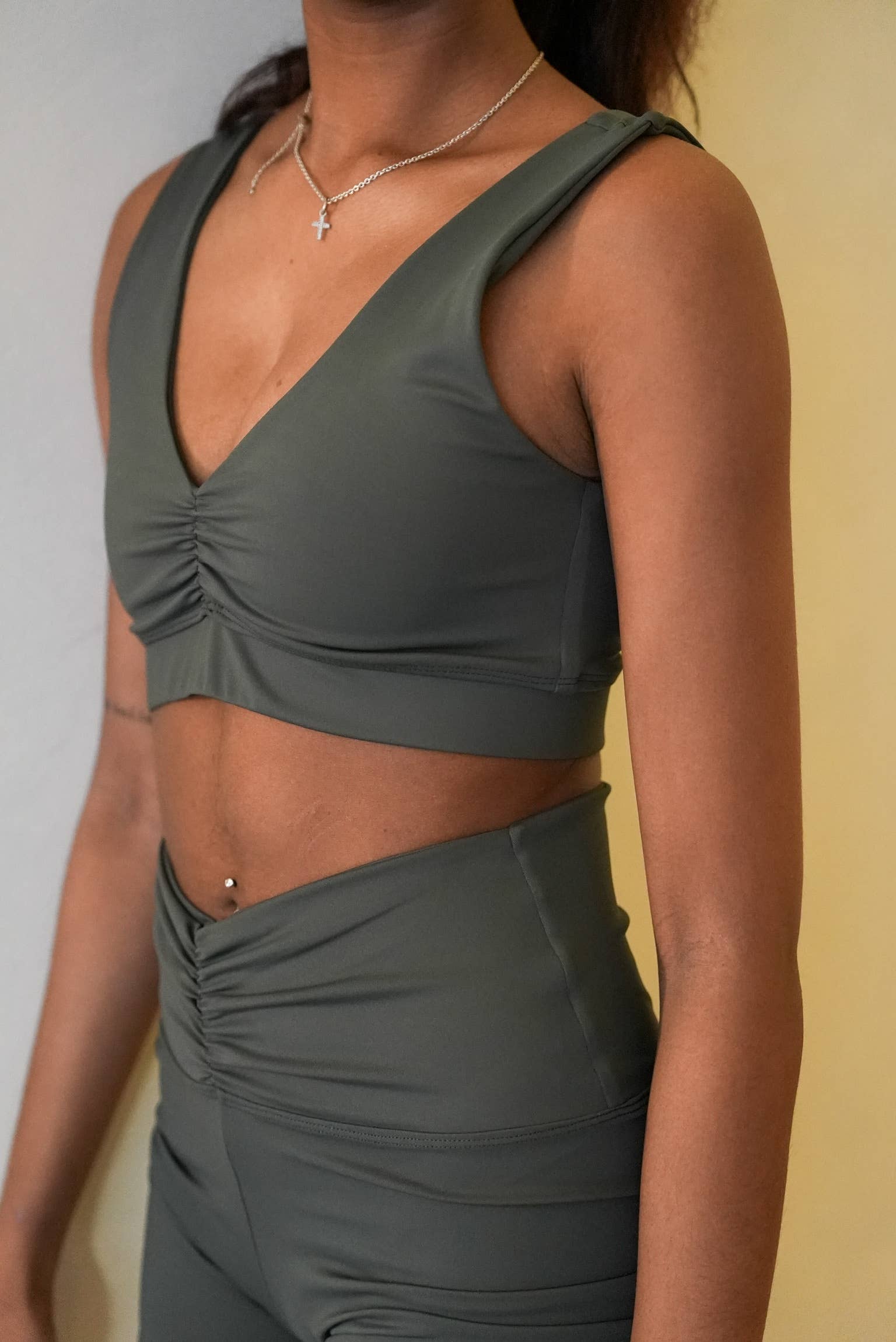 5B - Wholesale Athletic Shorts - Women's - Scrunch high waisted short3