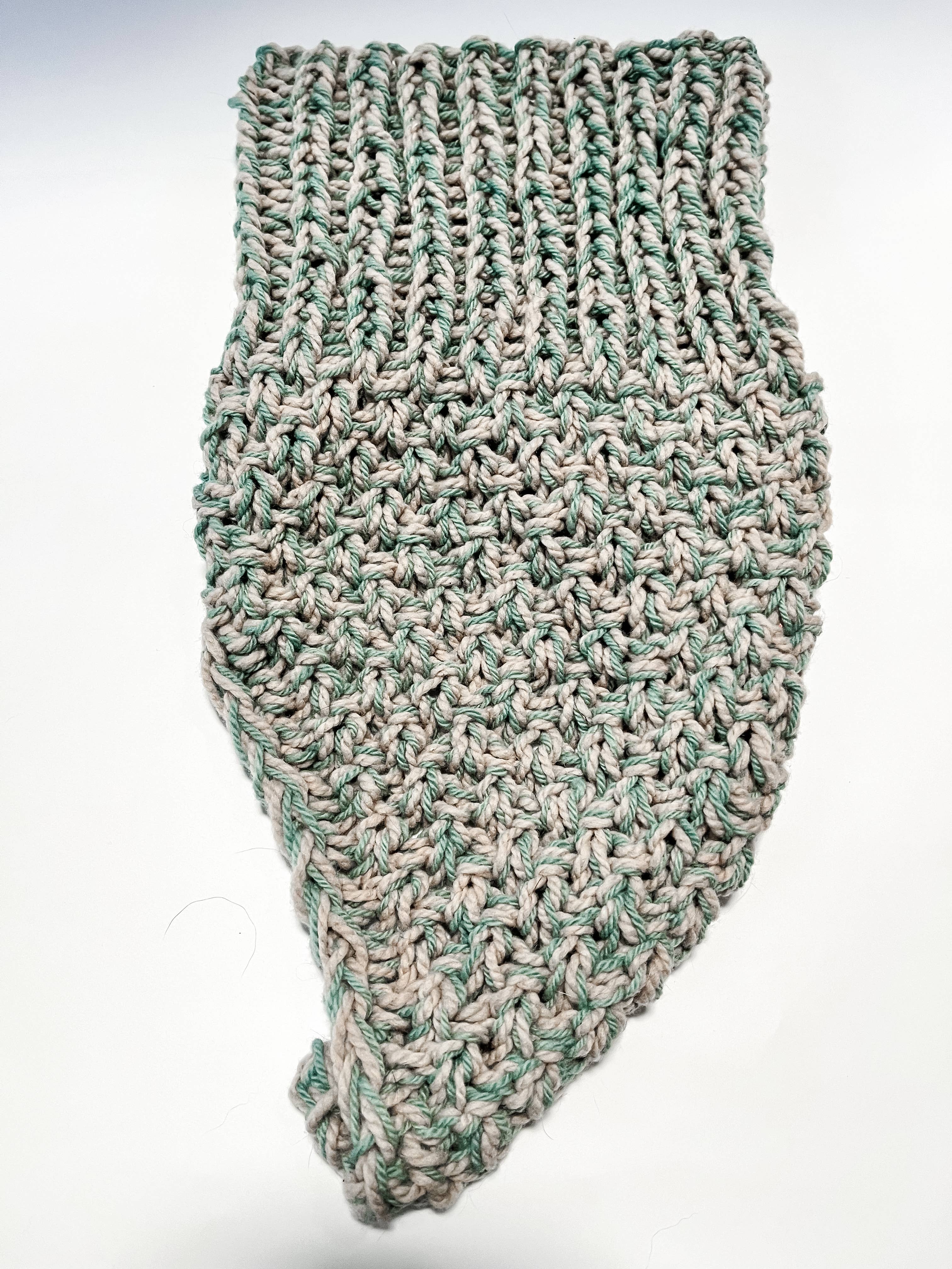 Hoagland Handmade - Wholesale Scarf - Women's - Virginia hand-dyed merino hand-knit chunky cowls5