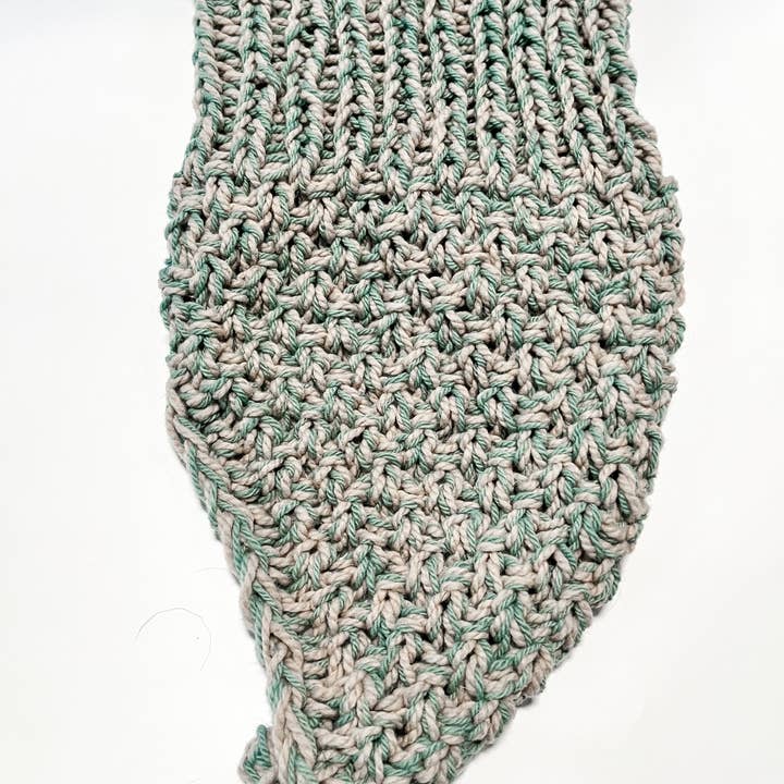 Hoagland Handmade - Wholesale Scarf - Women's - Virginia hand-dyed merino hand-knit chunky cowls5